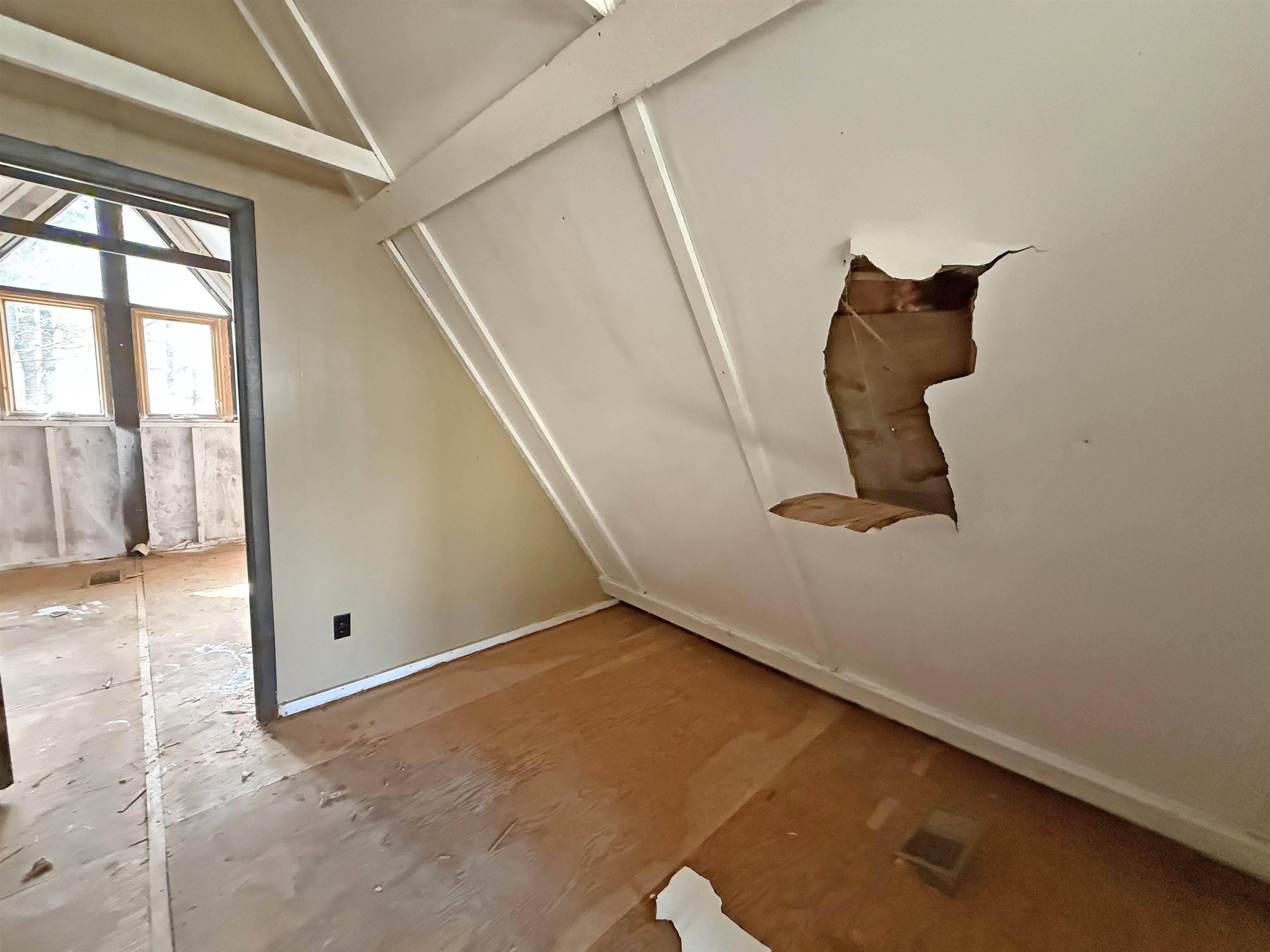 E1209 Alpine Way