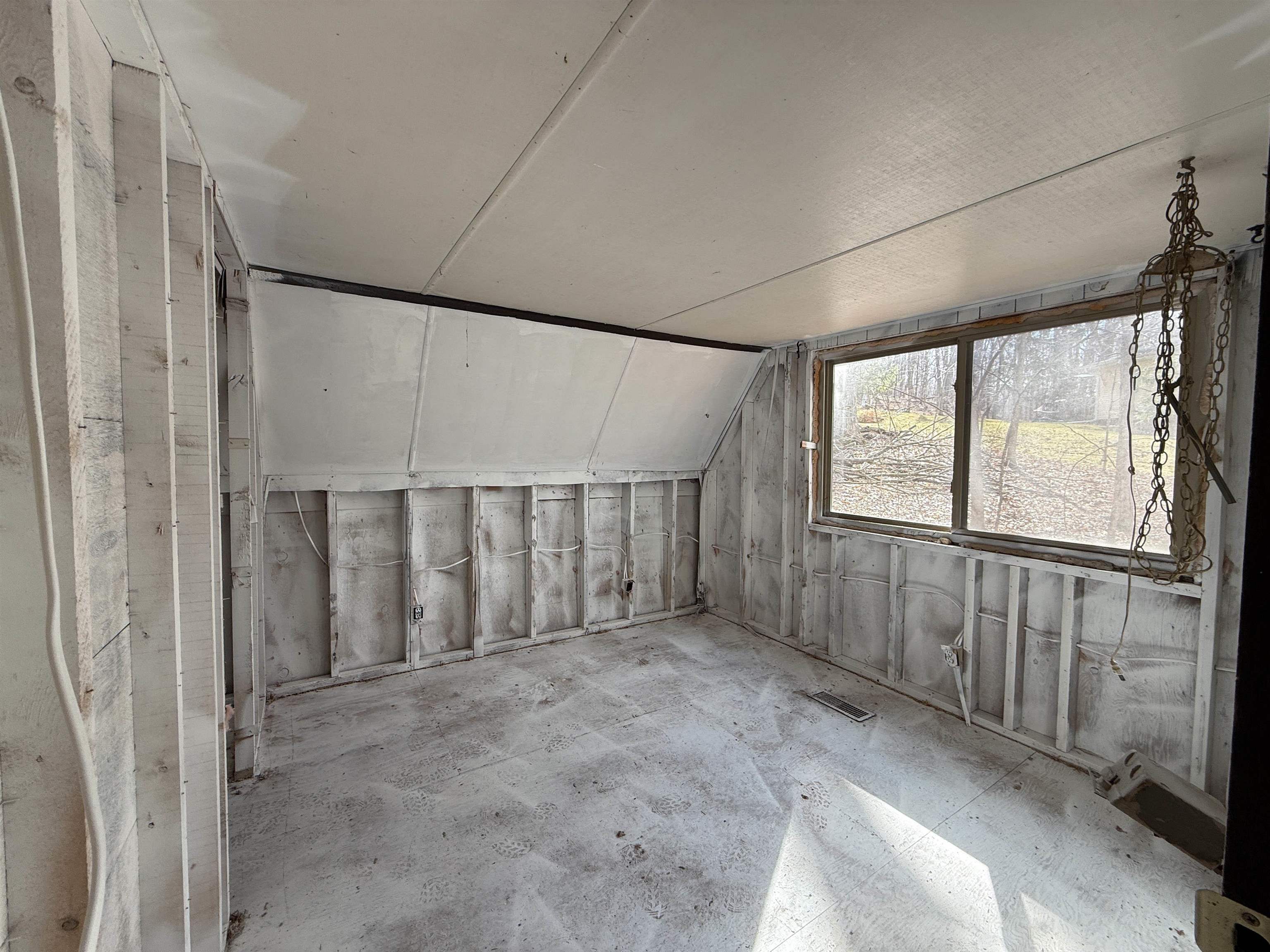 E1209 Alpine Way