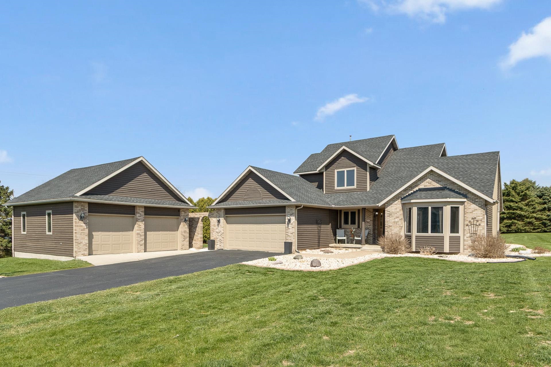 3617 E Rovi Drive