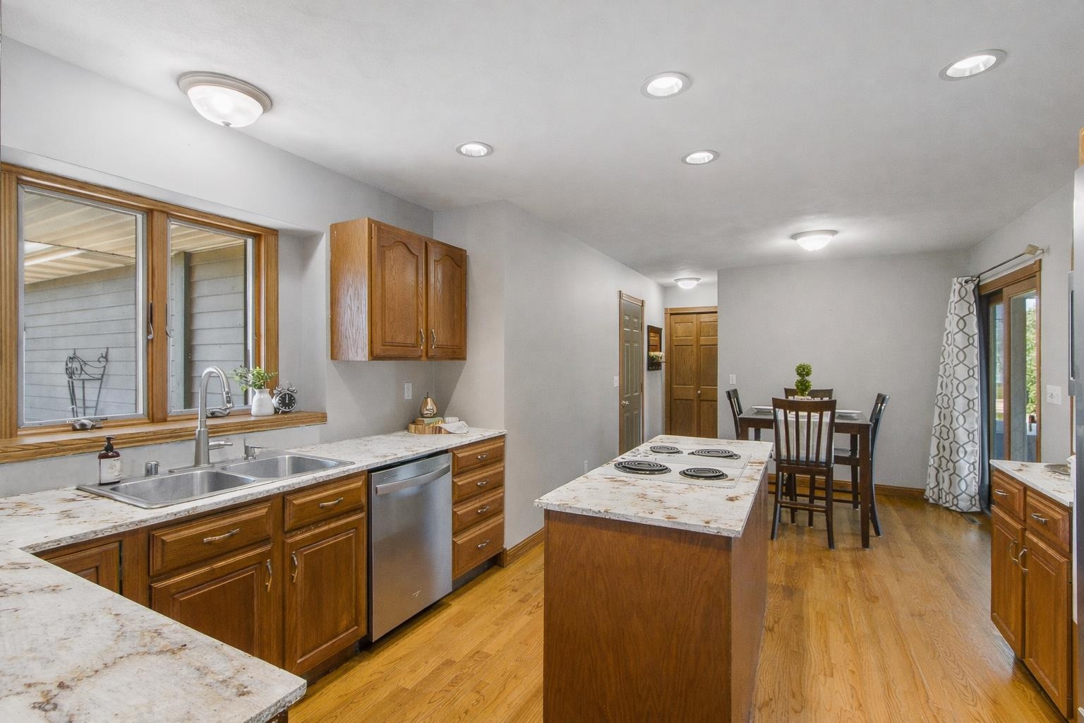 3617 E Rovi Drive