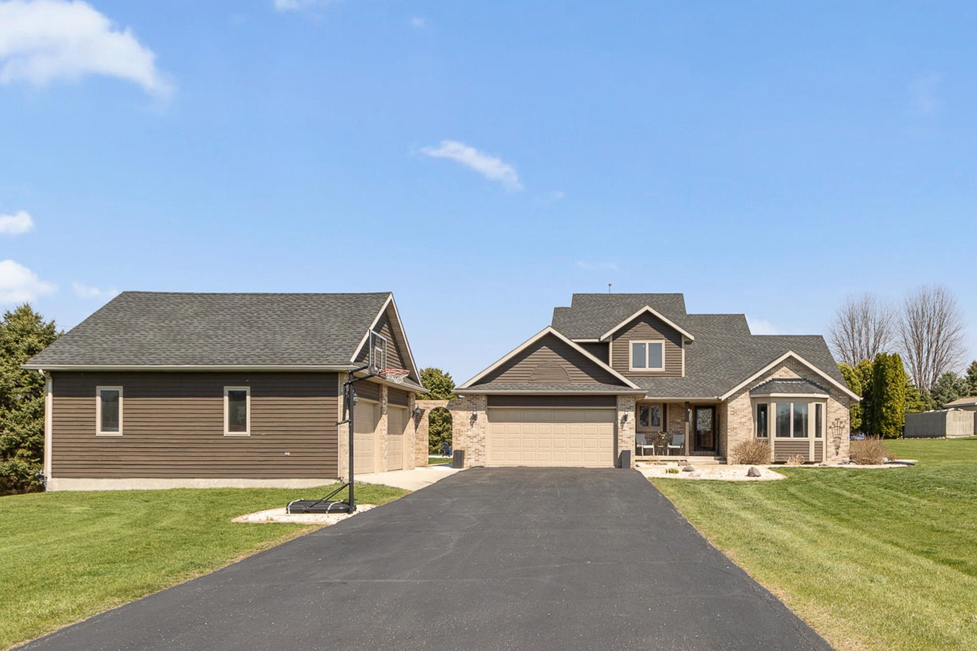 3617 E Rovi Drive