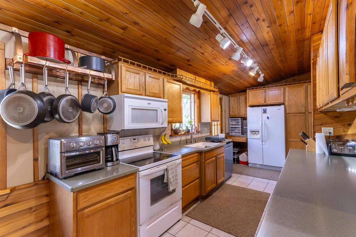 2810 County Road B
