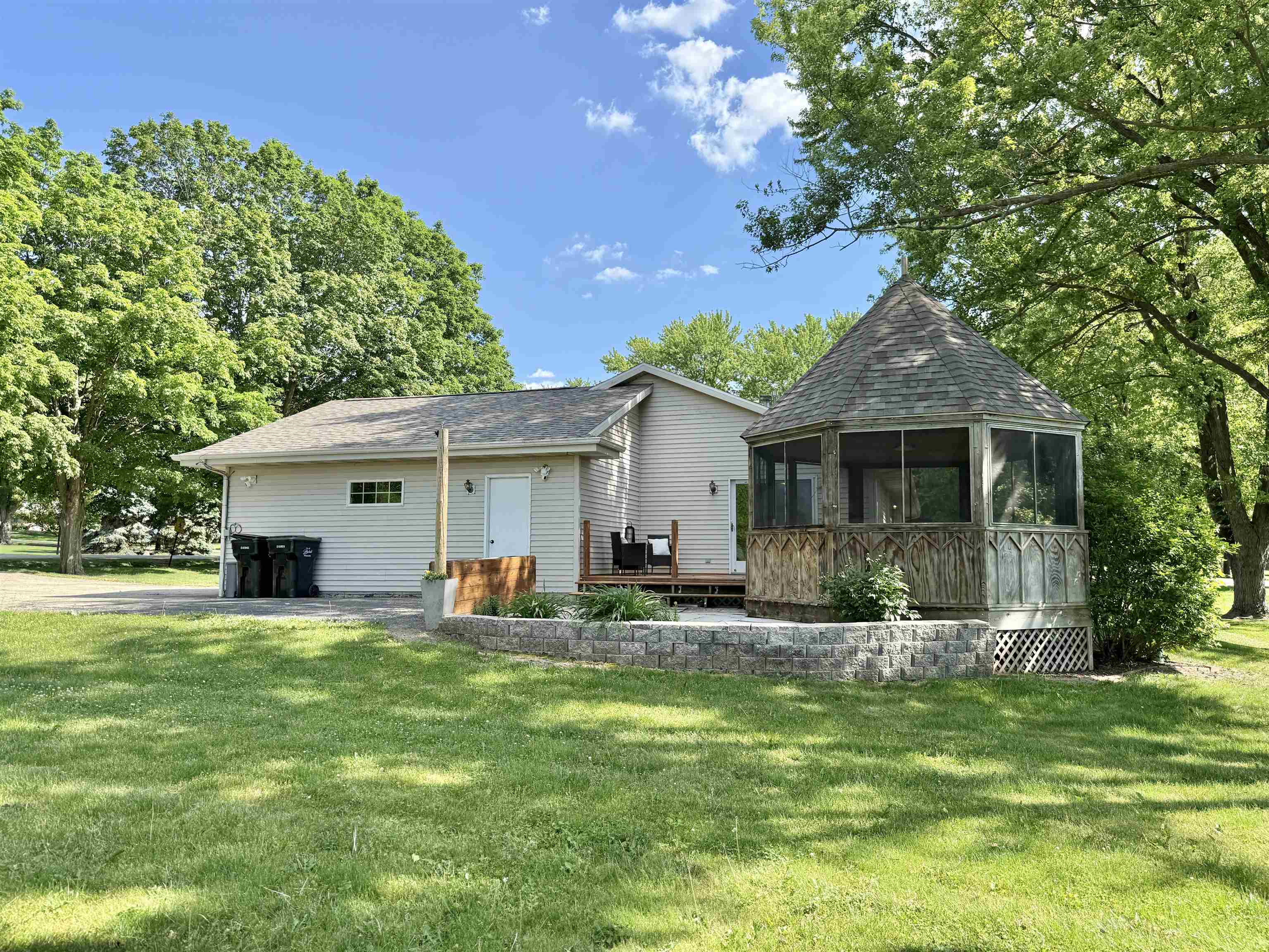 2450 S Lathers Road