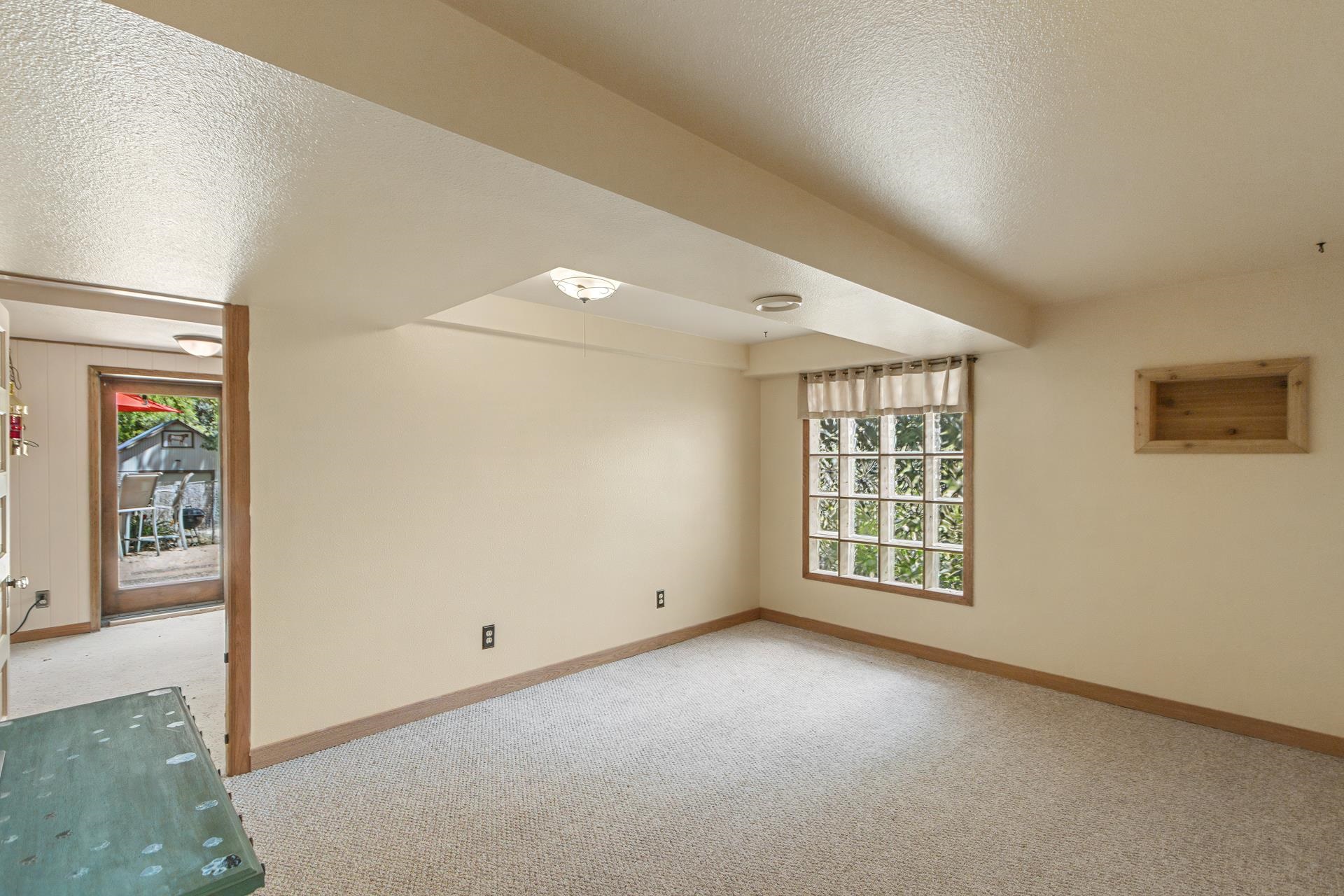10328 W State Road 81