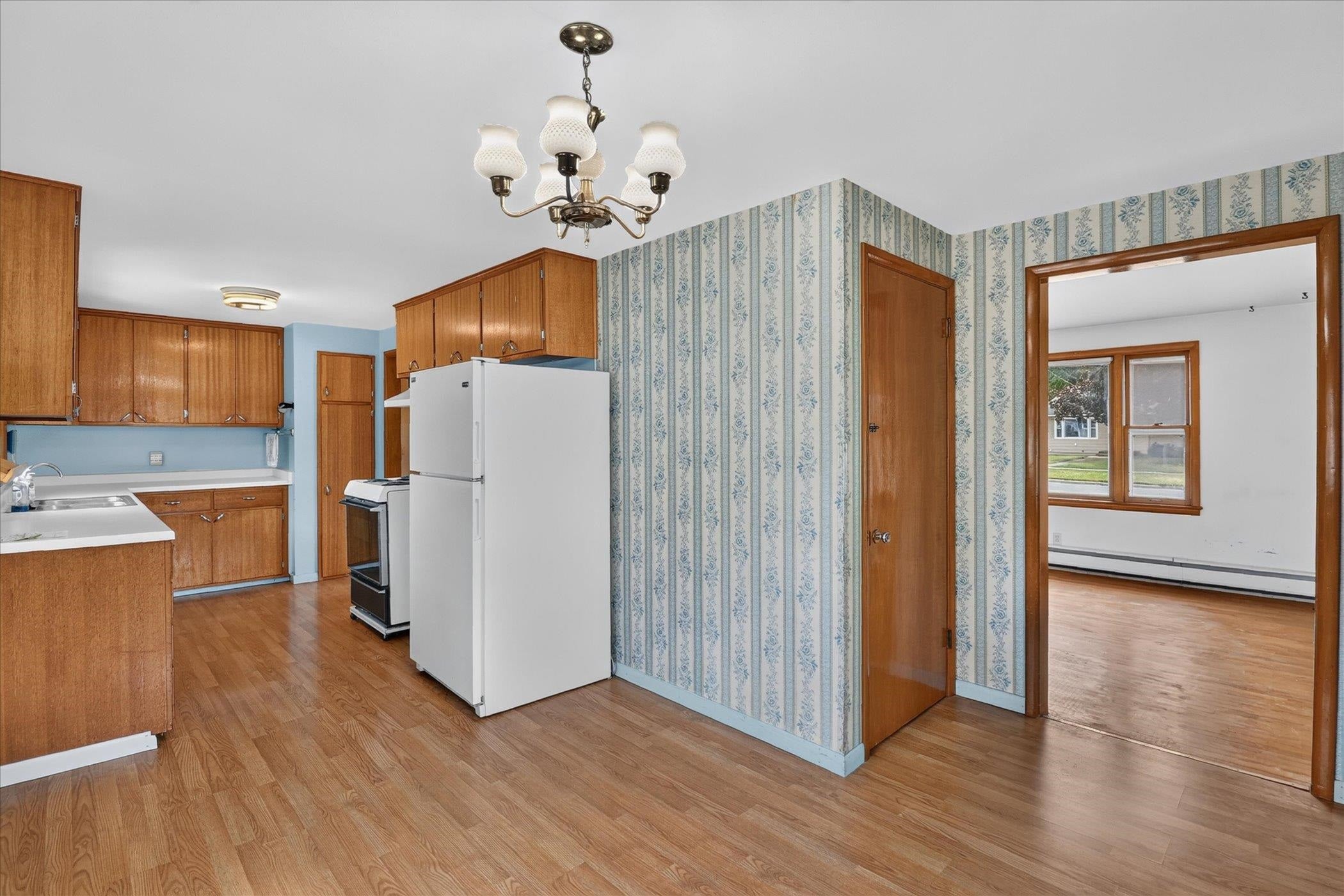 920 W Sunset Drive