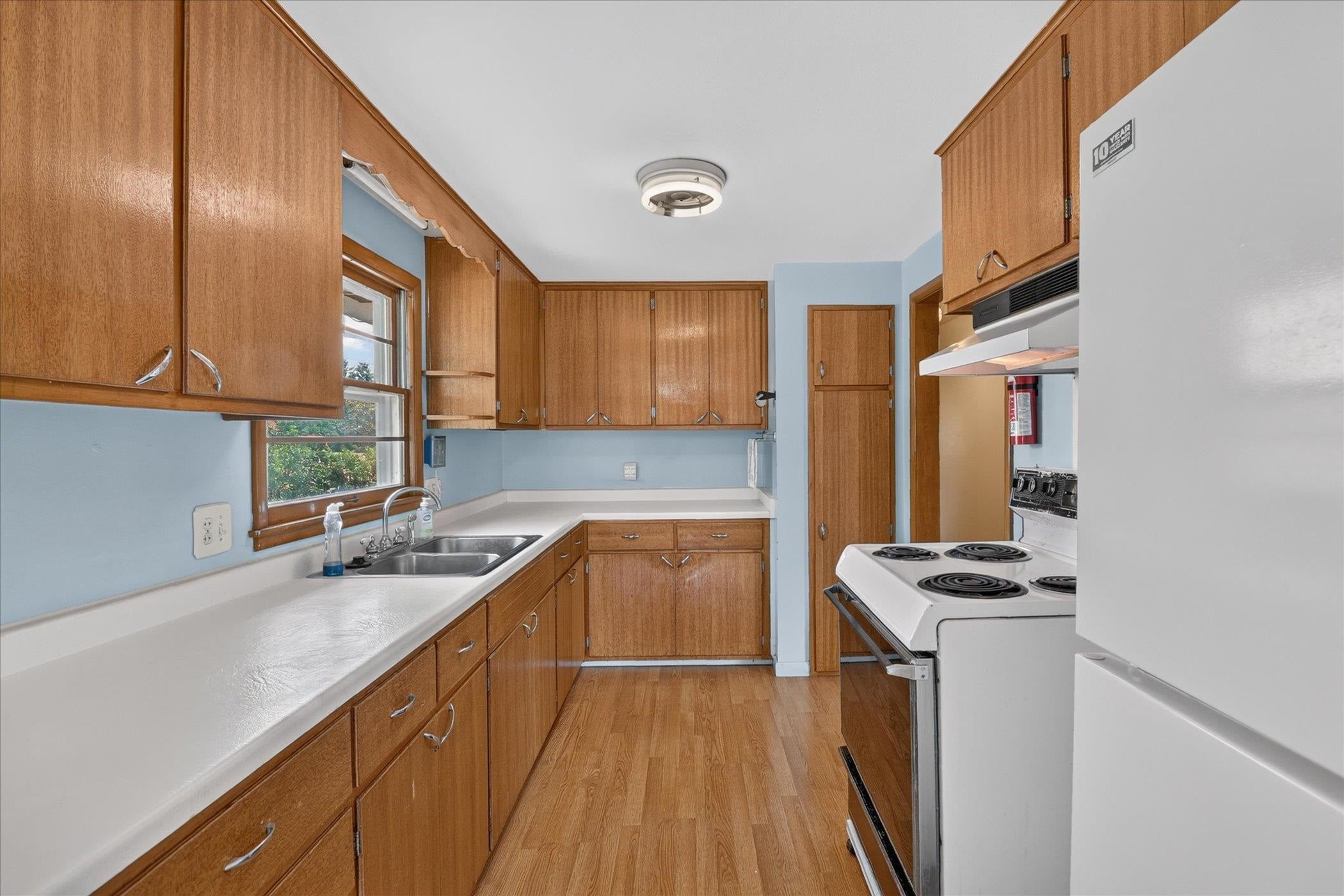 920 W Sunset Drive