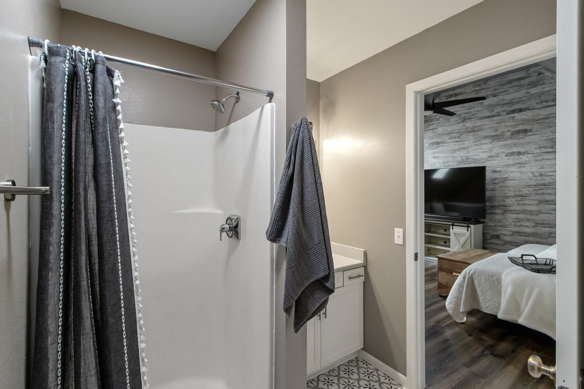 6649 Raymond Road Unit: 10