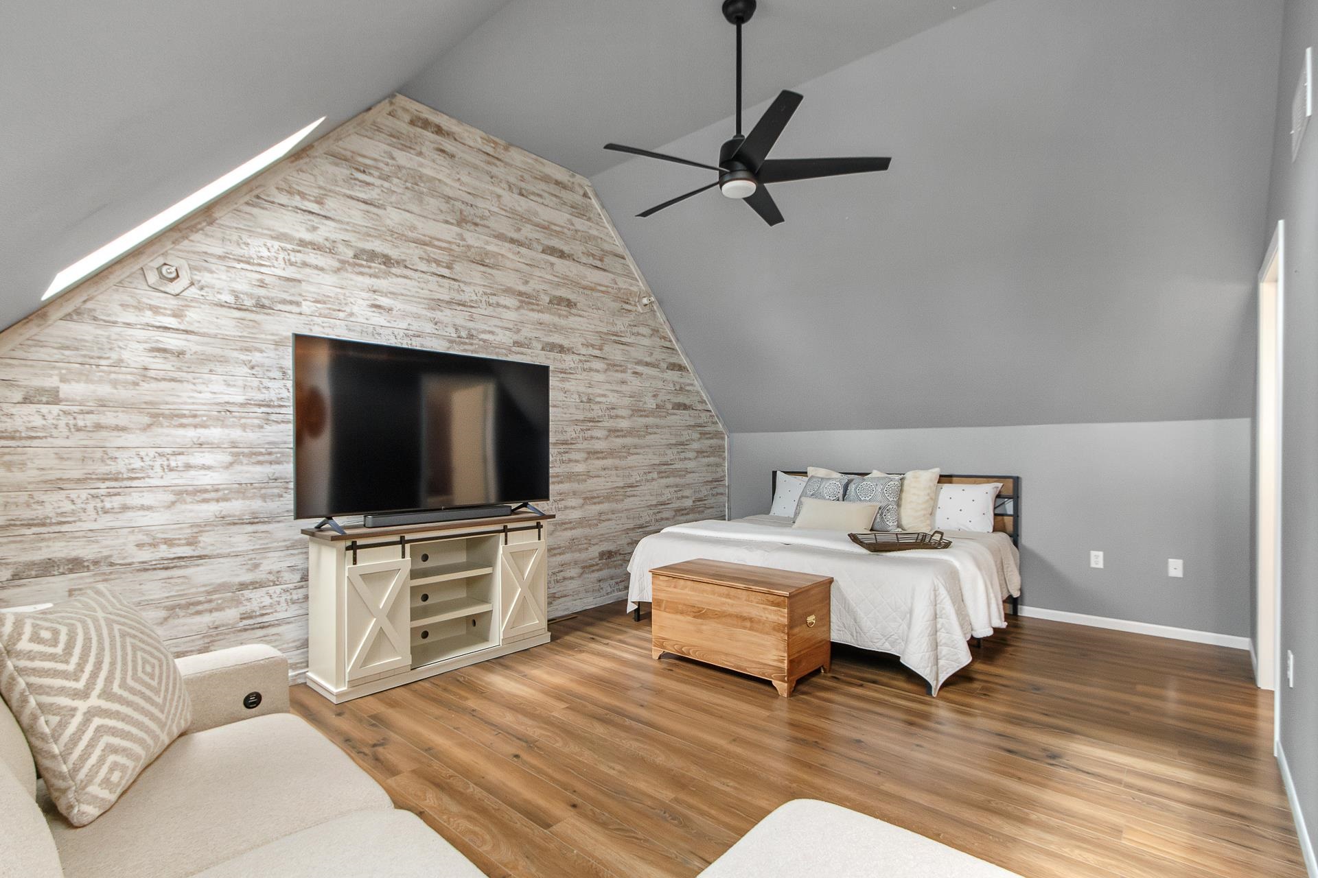 6649 Raymond Road Unit: 10