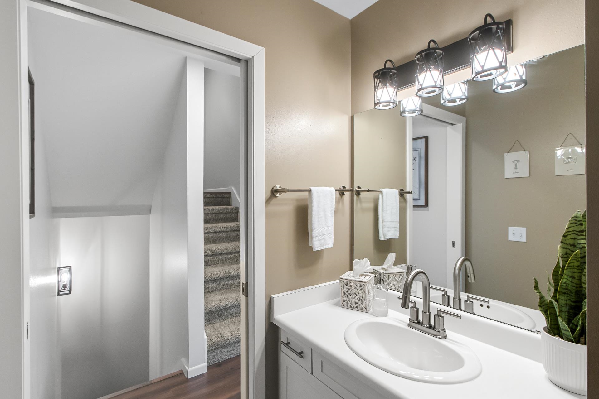 6649 Raymond Road Unit: 10