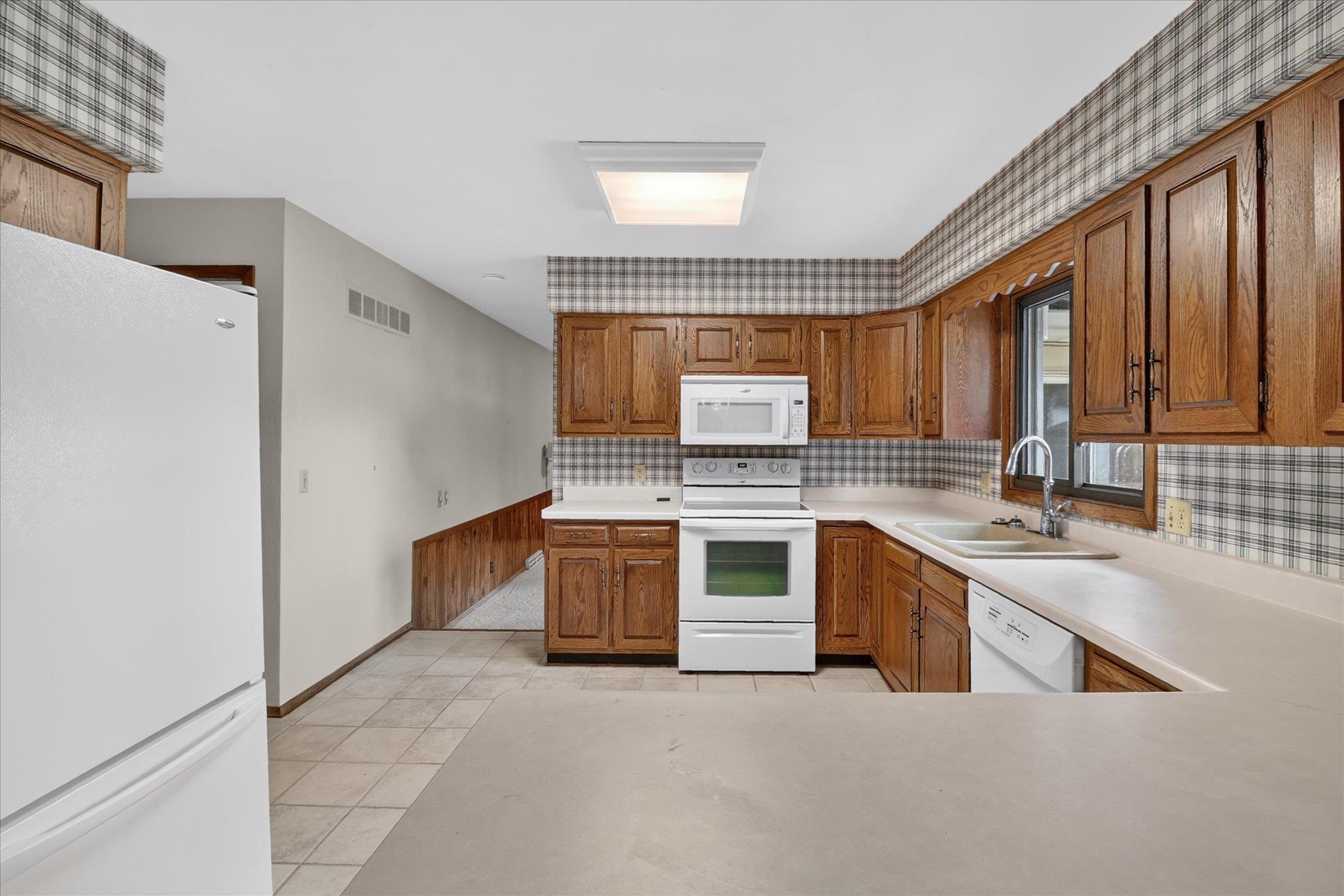 2528 Lilac Lane