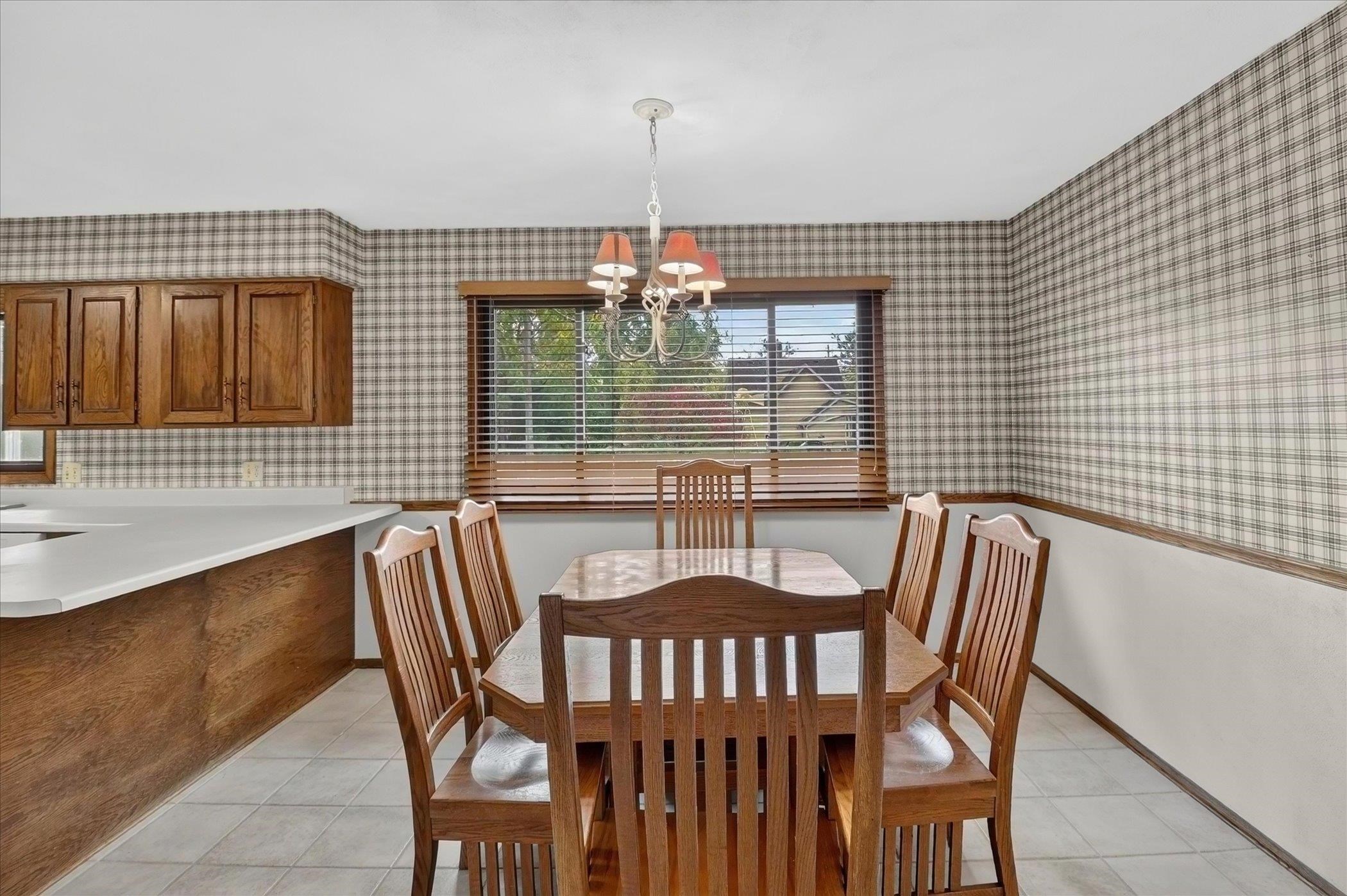 2528 Lilac Lane