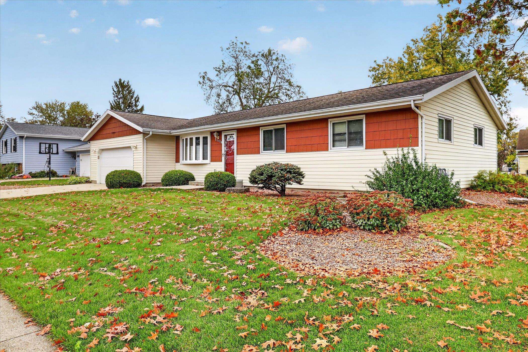 2528 Lilac Lane