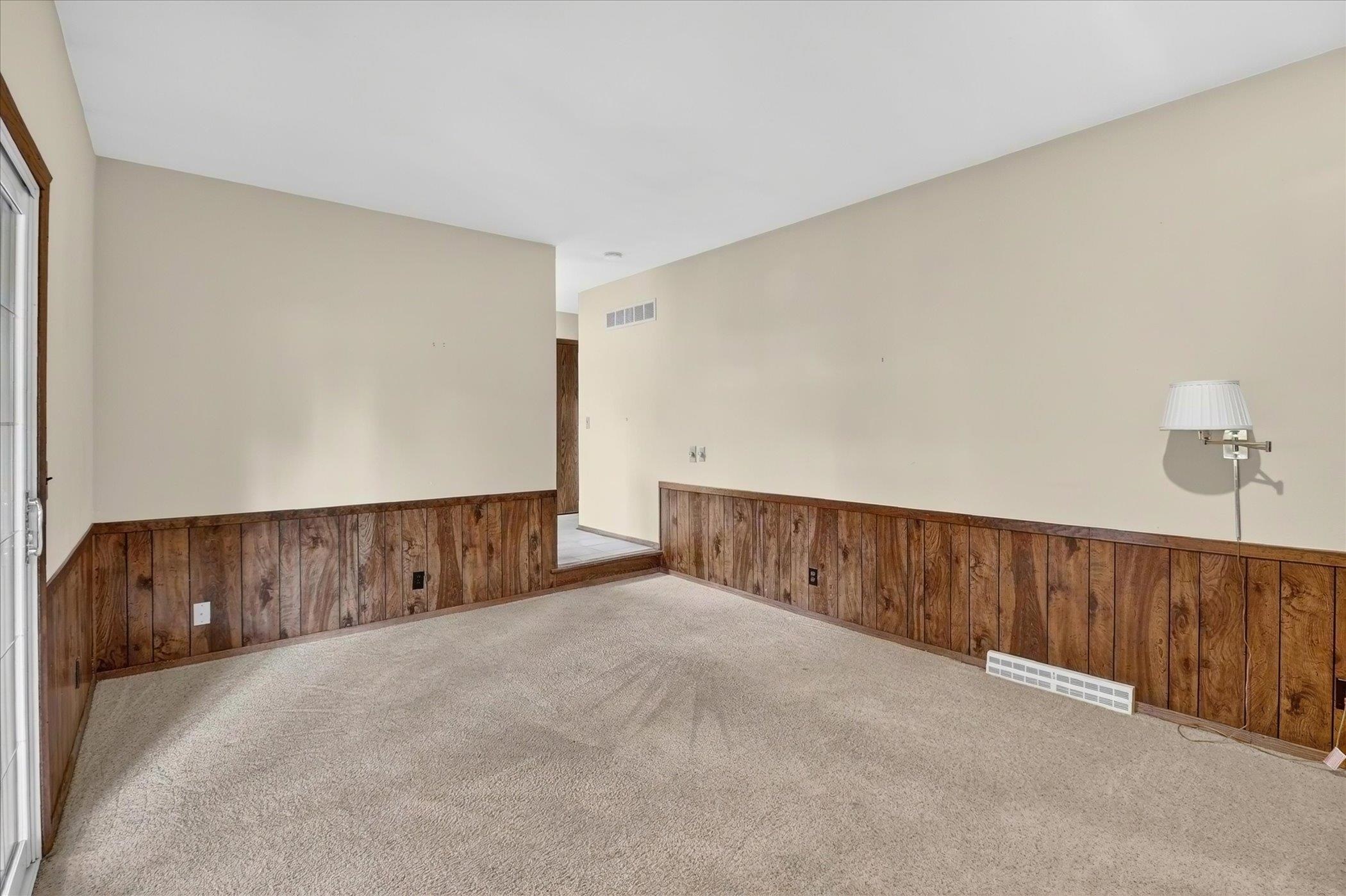 2528 Lilac Lane