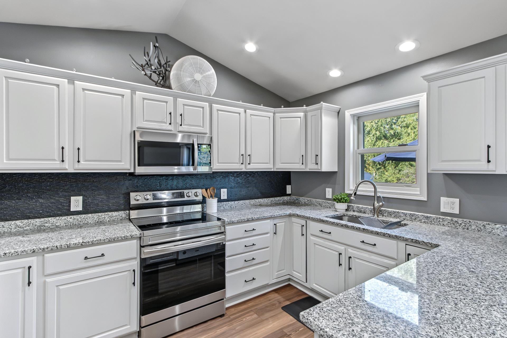 6538 Appleglen Lane
