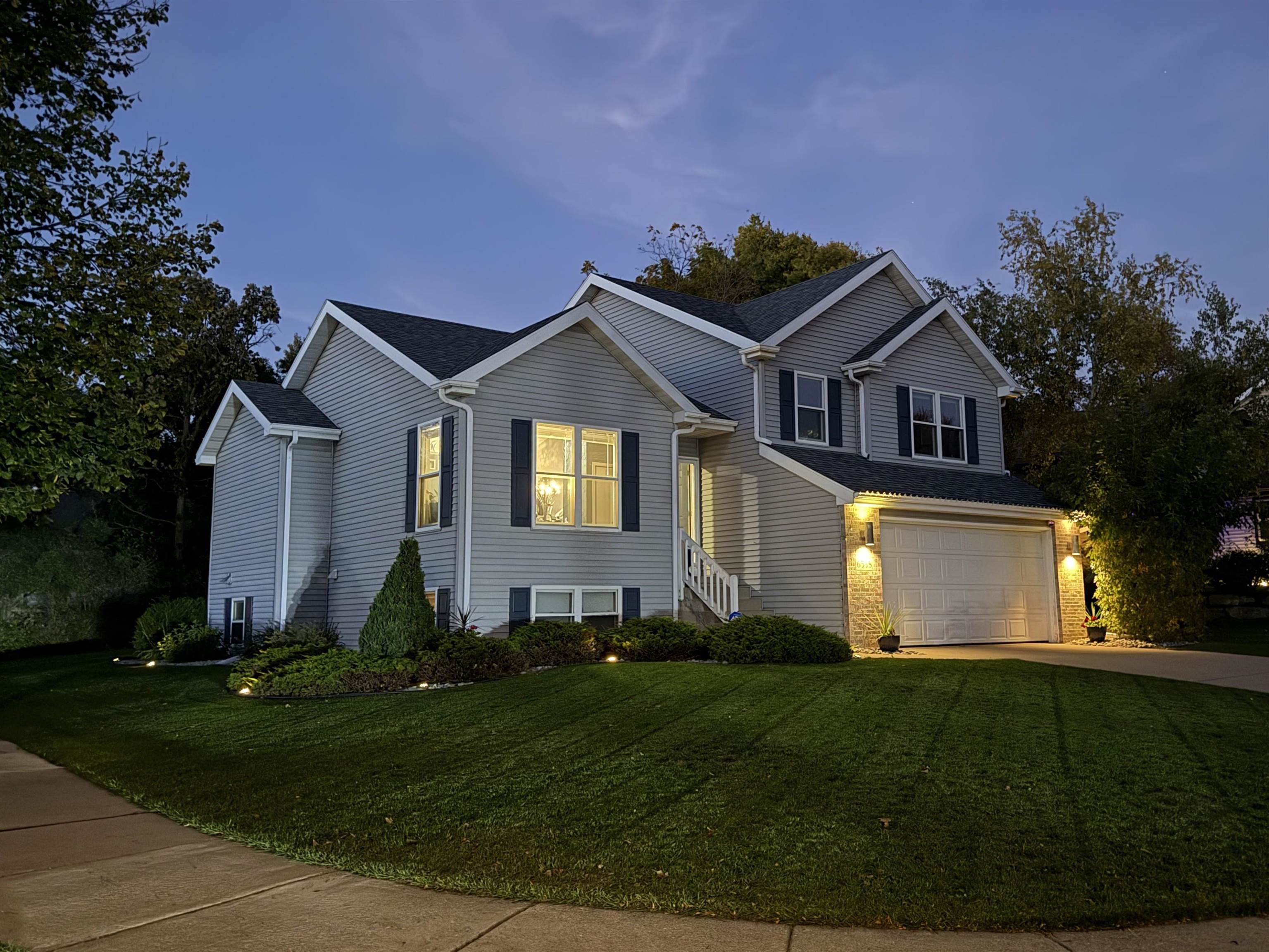 6538 Appleglen Lane
