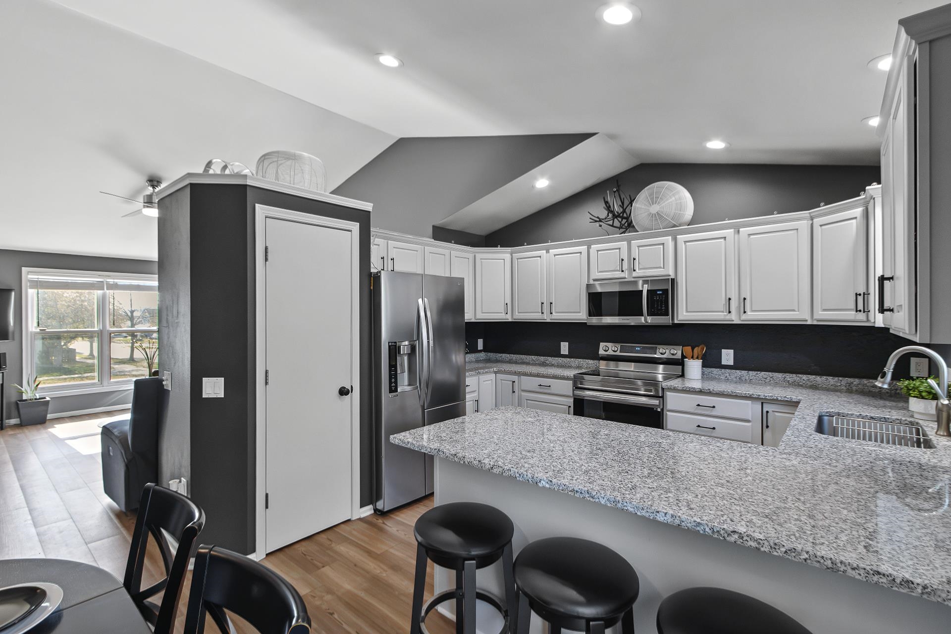 6538 Appleglen Lane
