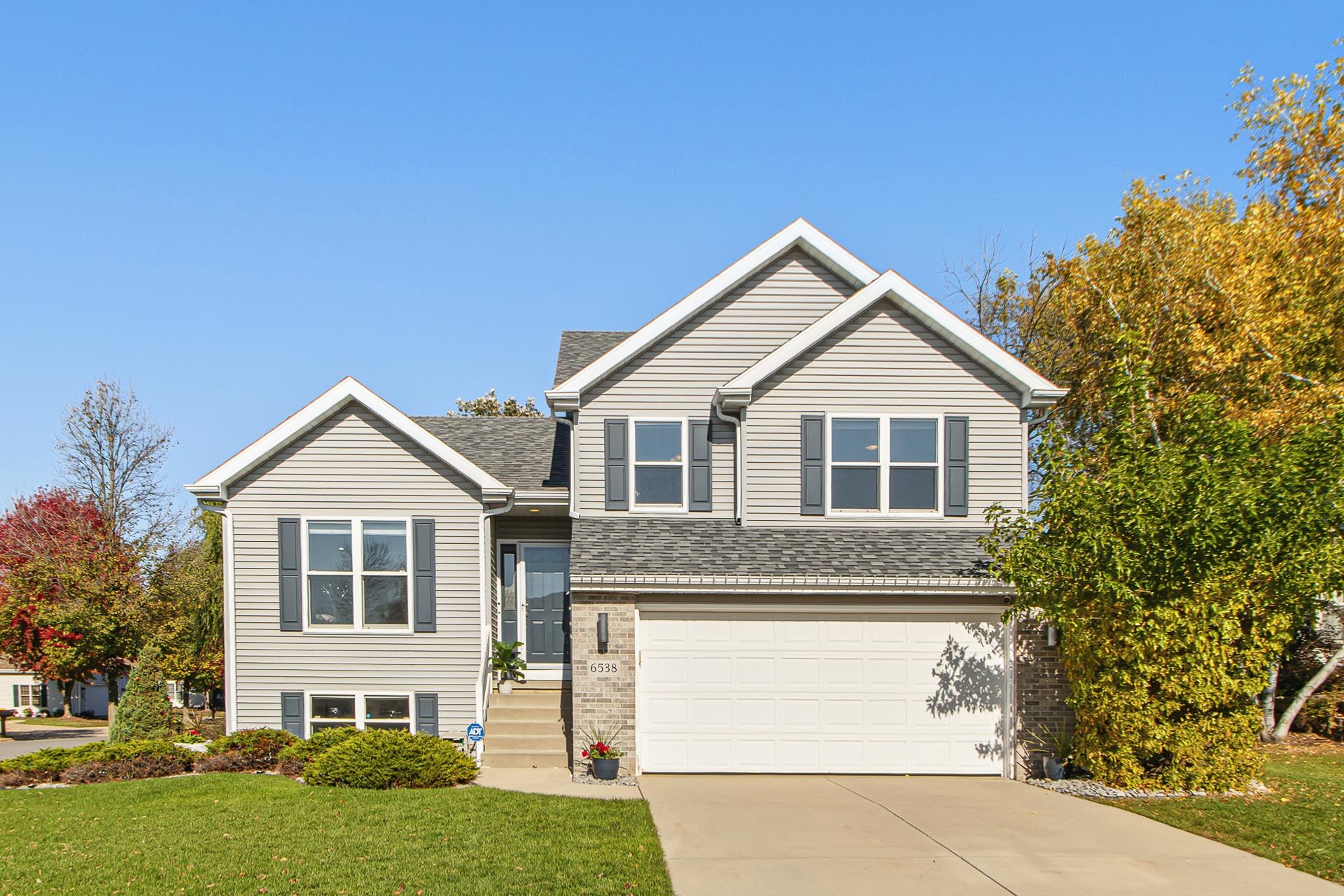 6538 Appleglen Lane