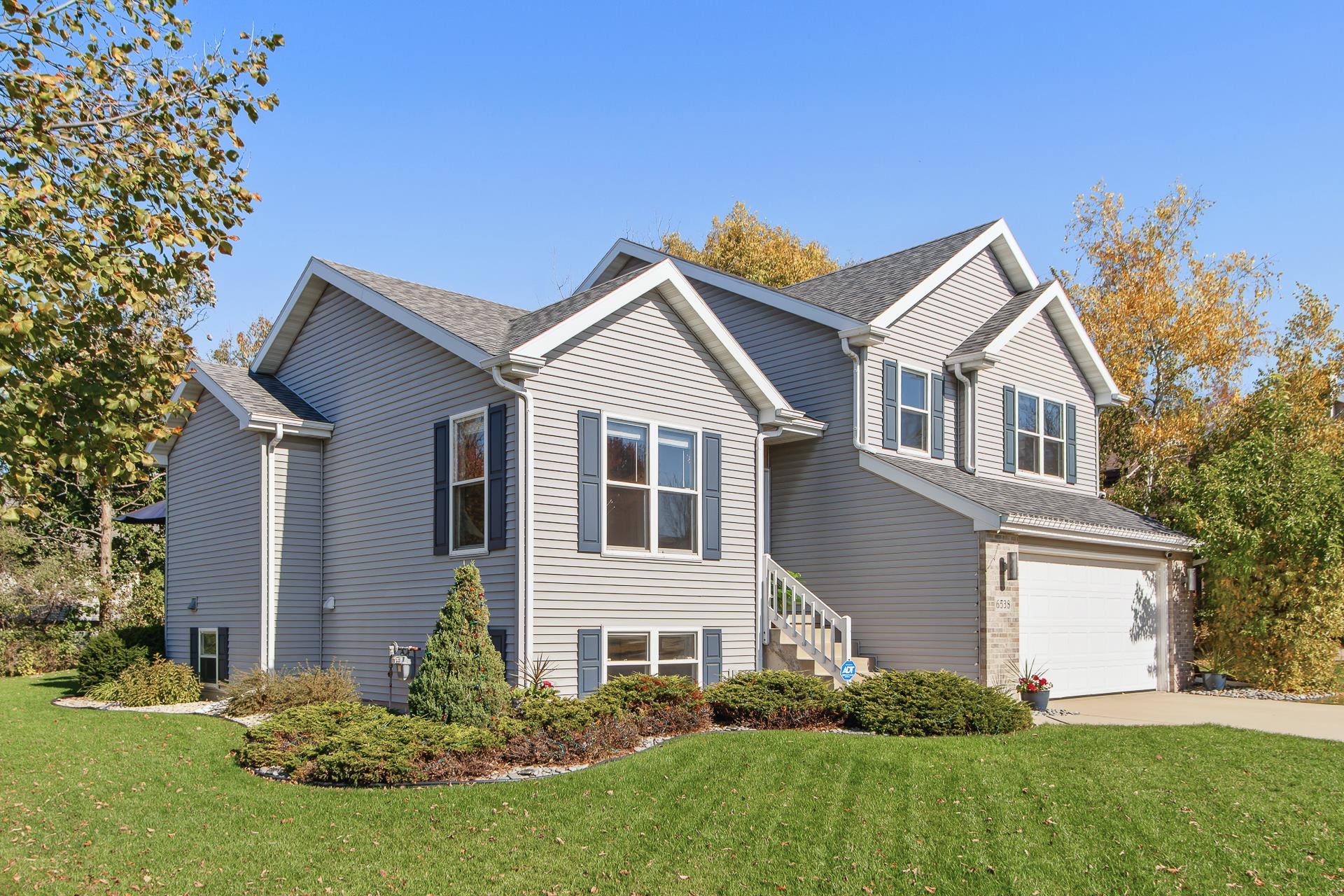 6538 Appleglen Lane