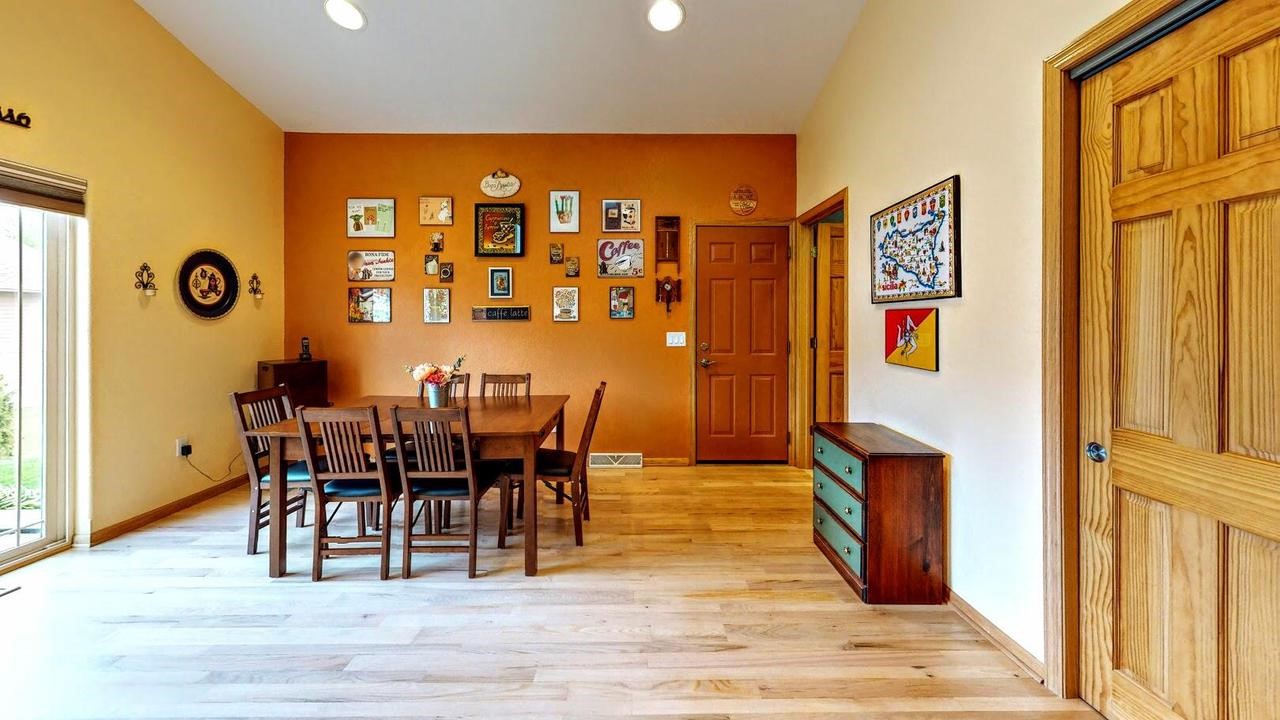 513 W Puerner Street