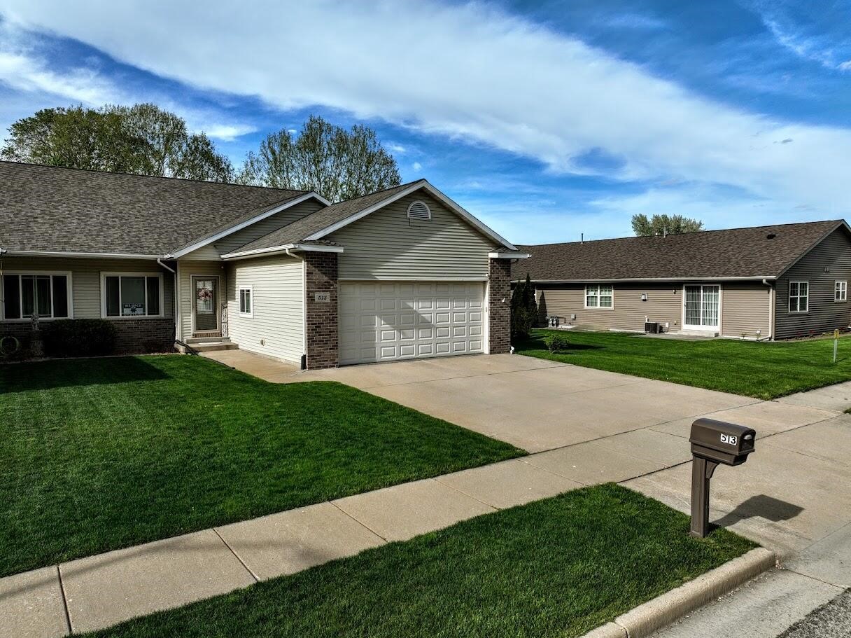 513 W Puerner Street