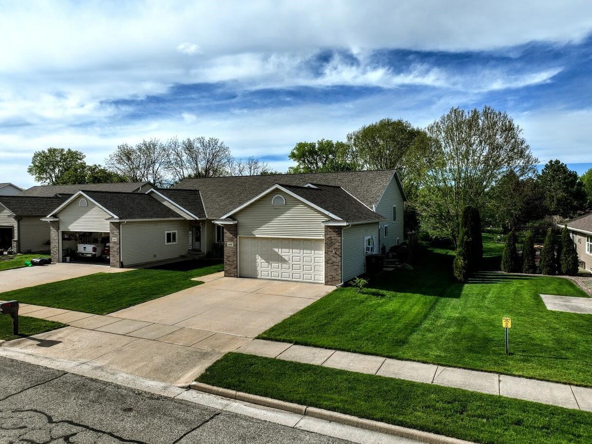 513 W Puerner Street