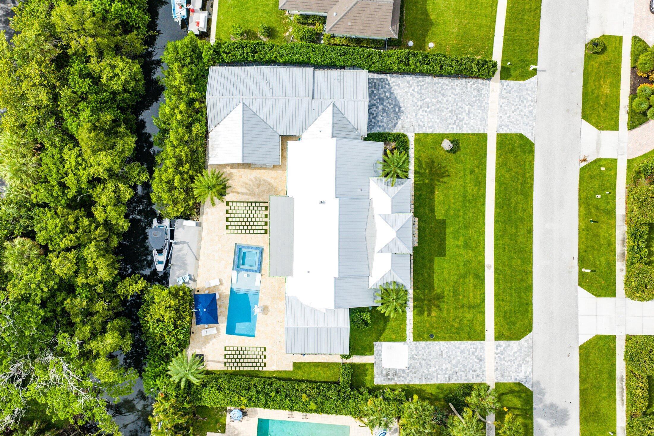 11863 LAKE SHORE Place