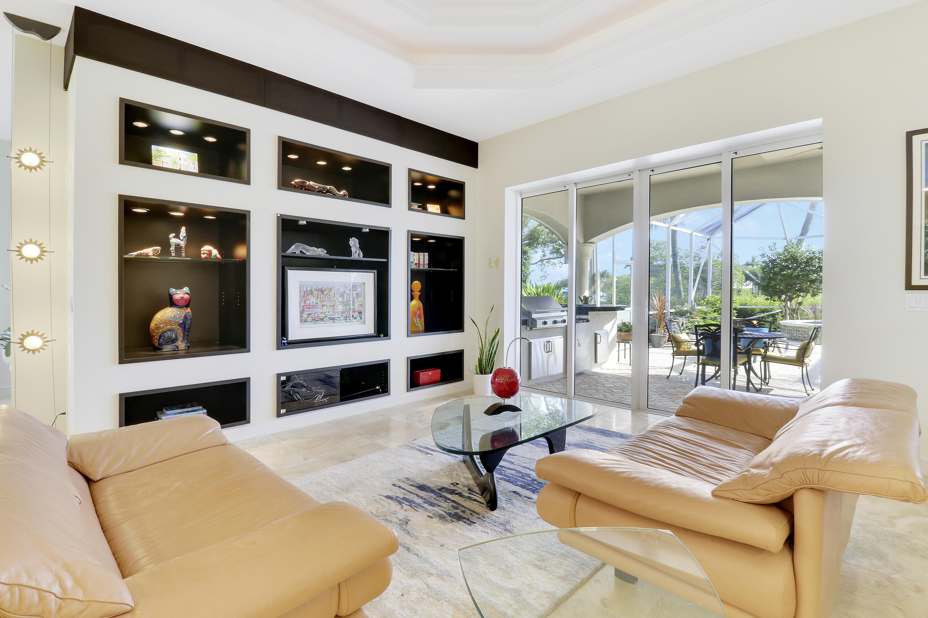 8733 SE Compass Island Way