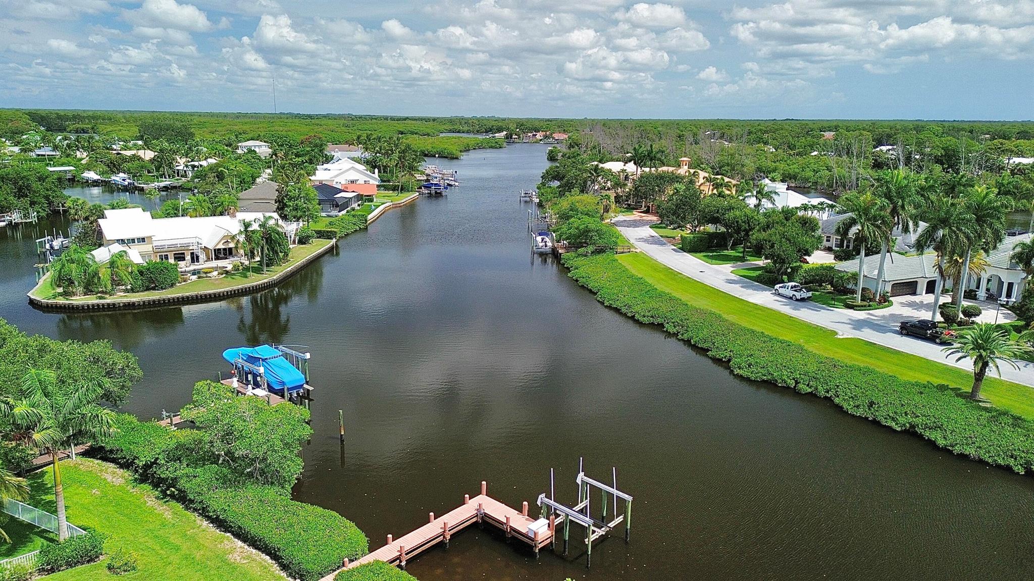 8733 SE Compass Island Way