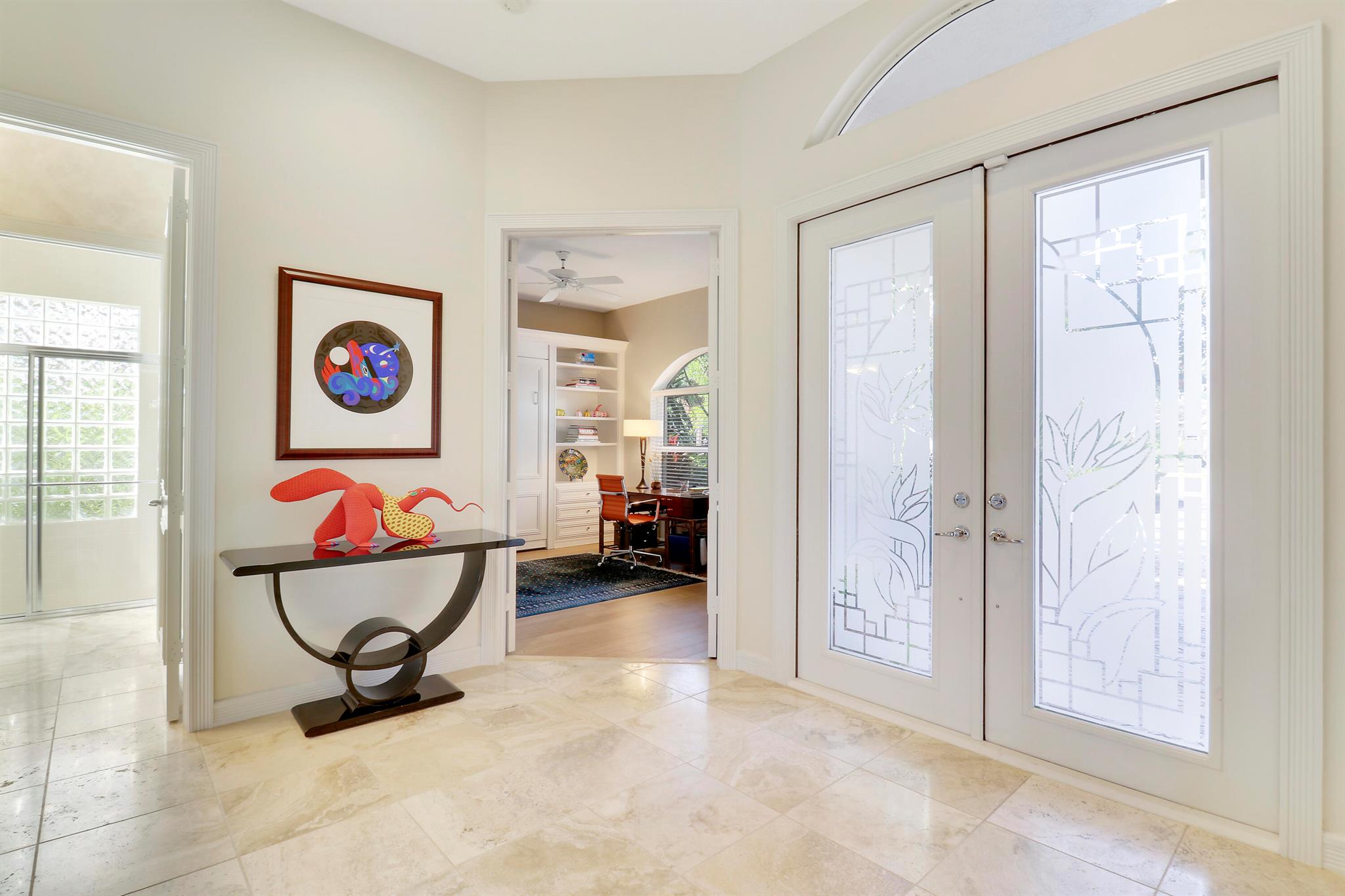 8733 SE Compass Island Way