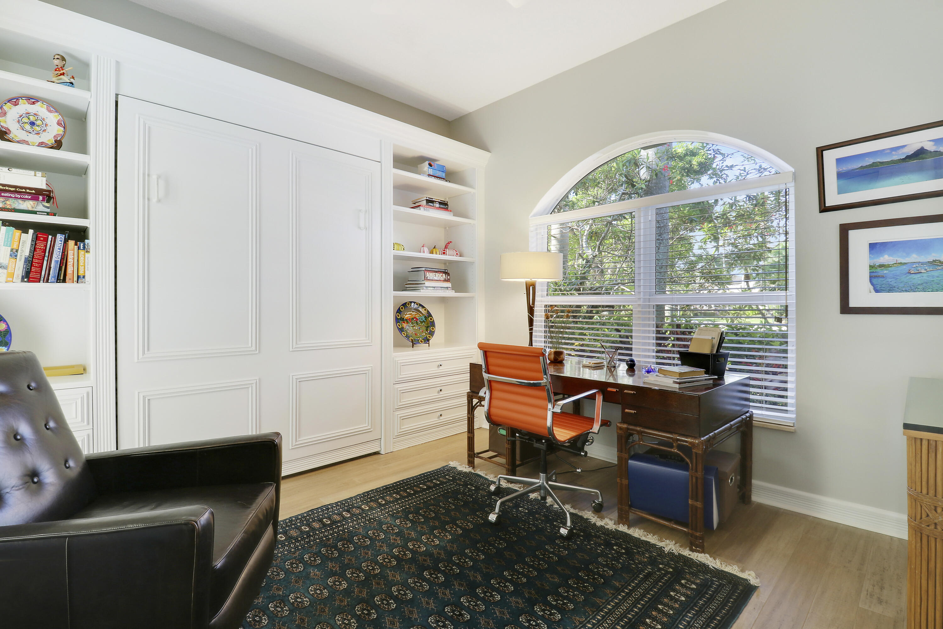 8733 SE Compass Island Way