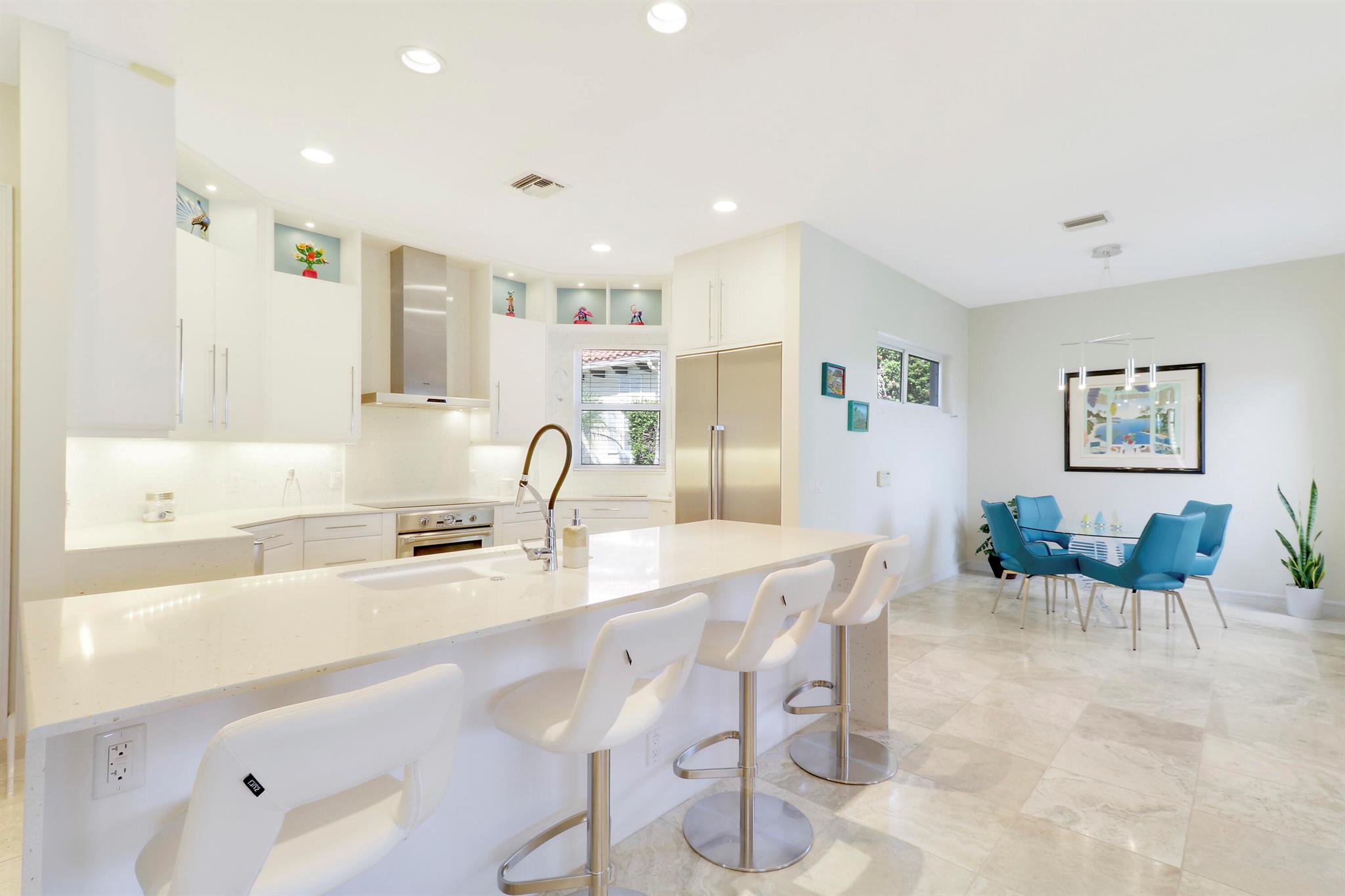 8733 SE Compass Island Way