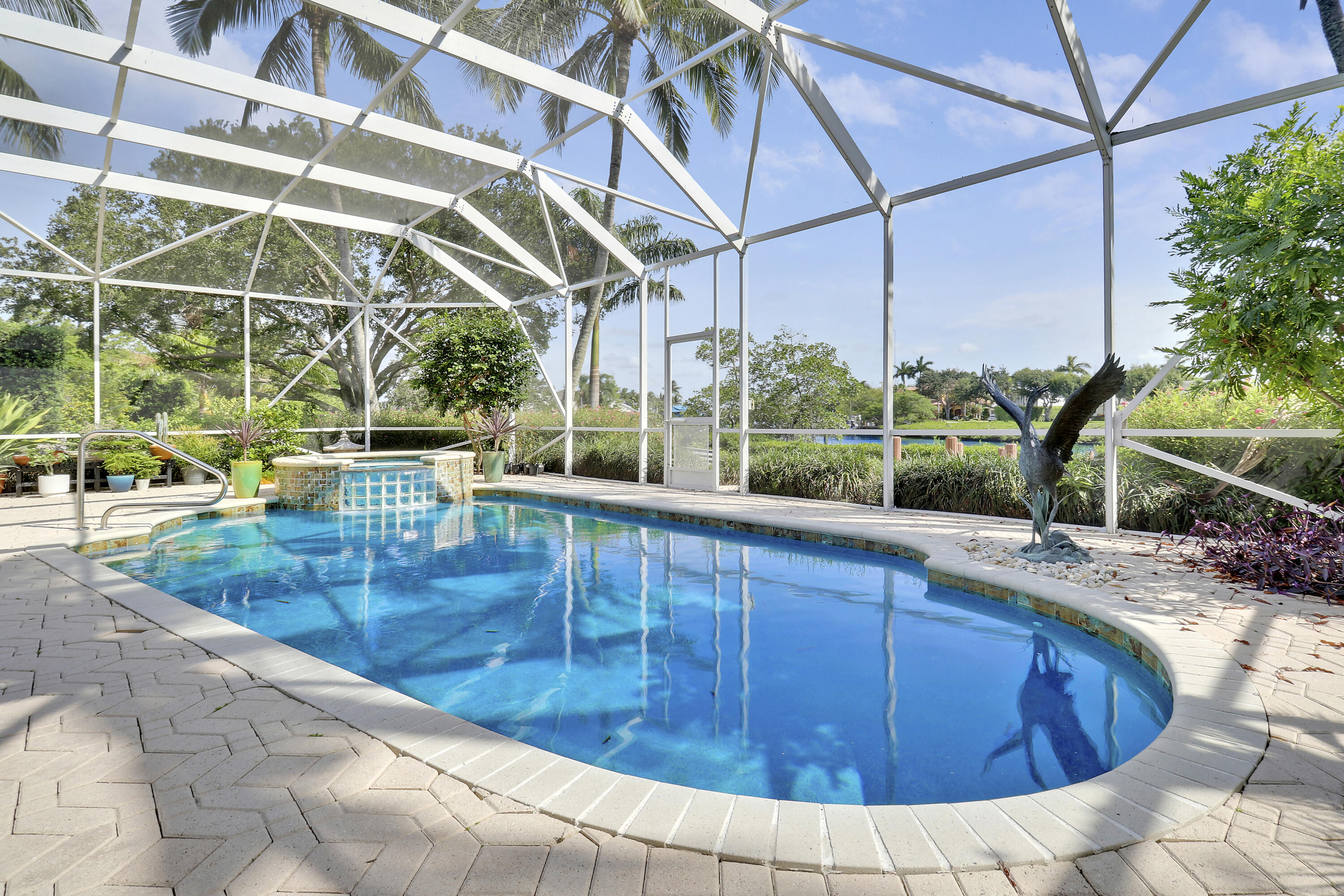 8733 SE Compass Island Way