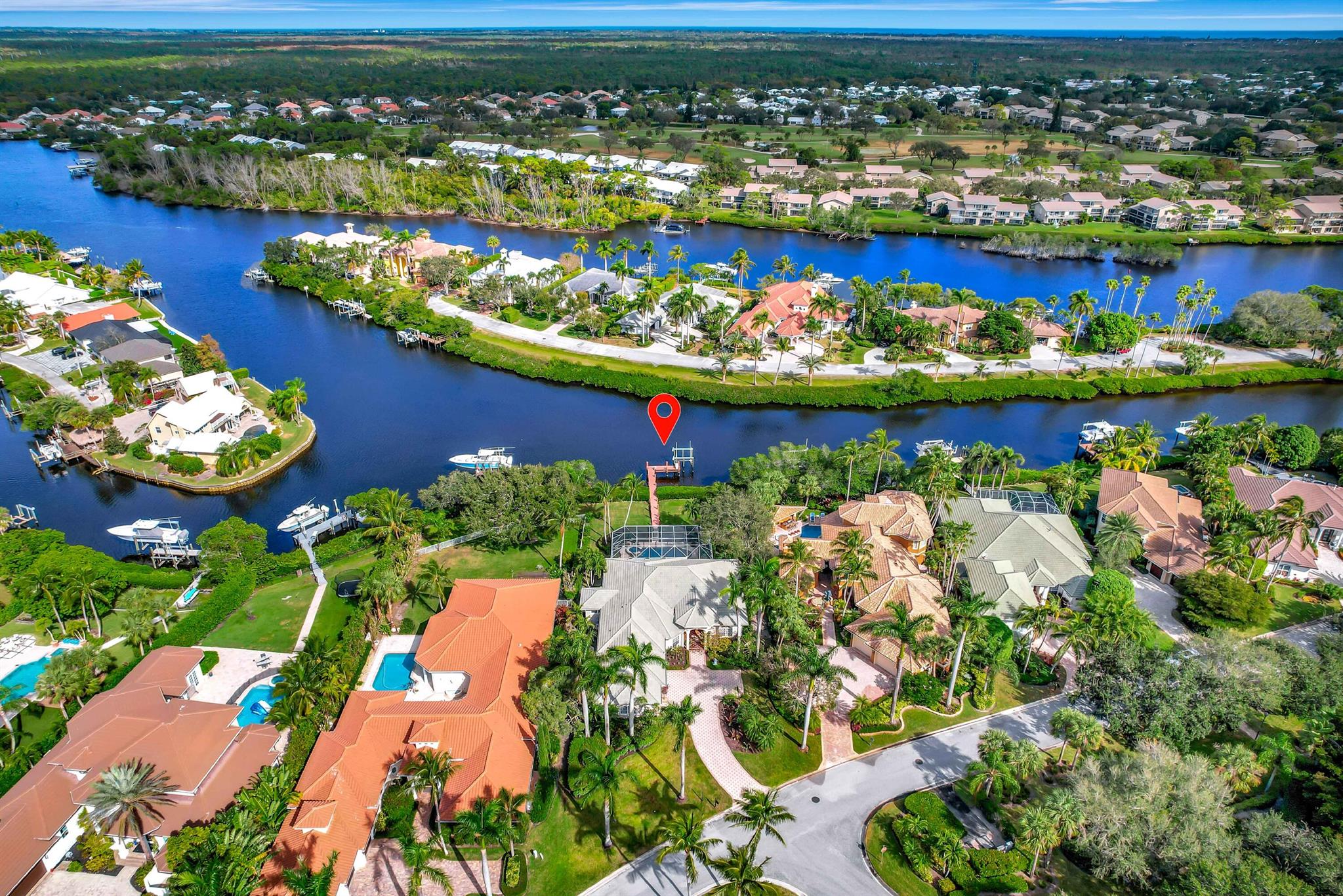 8733 SE Compass Island Way