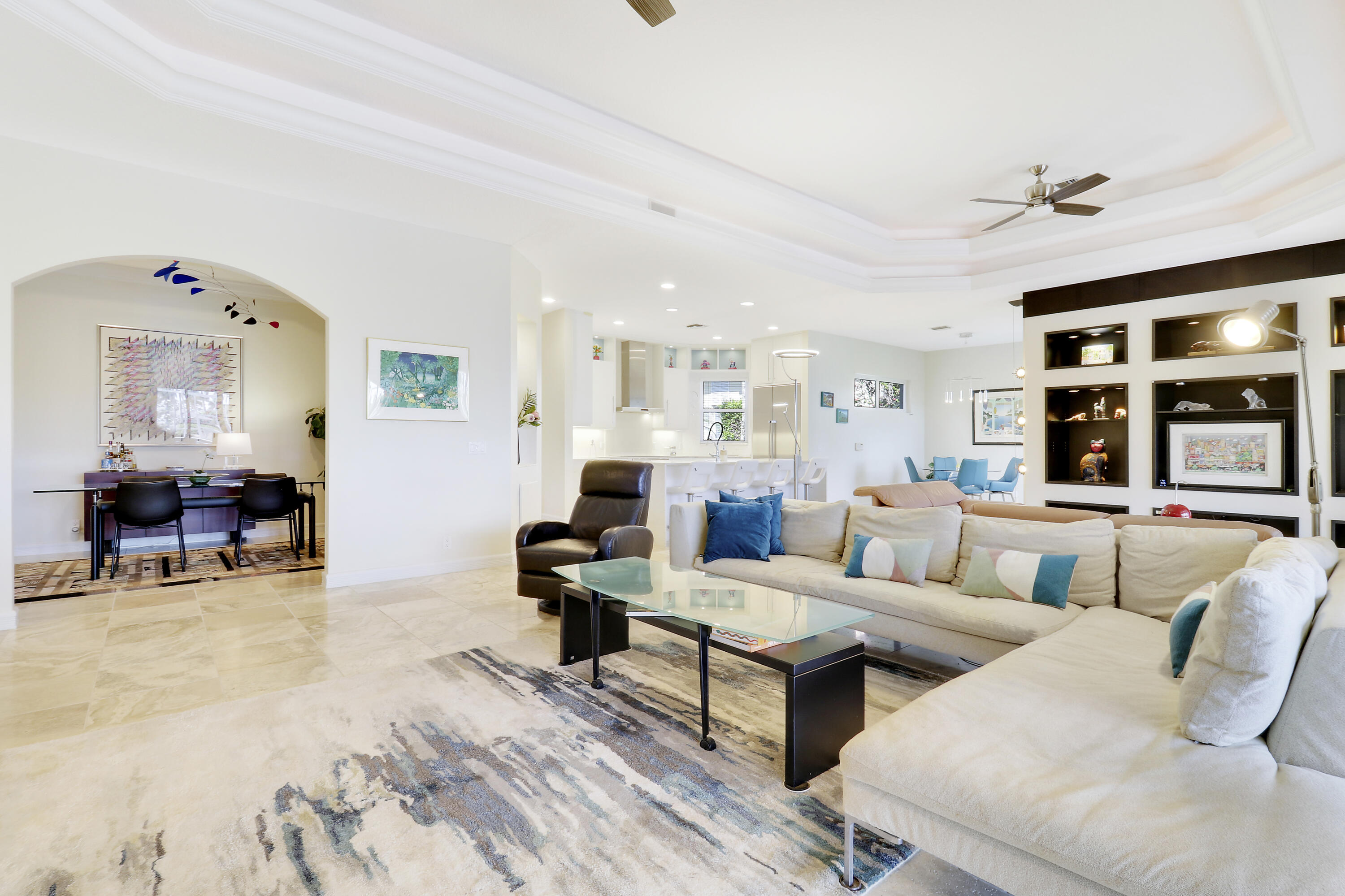 8733 SE Compass Island Way