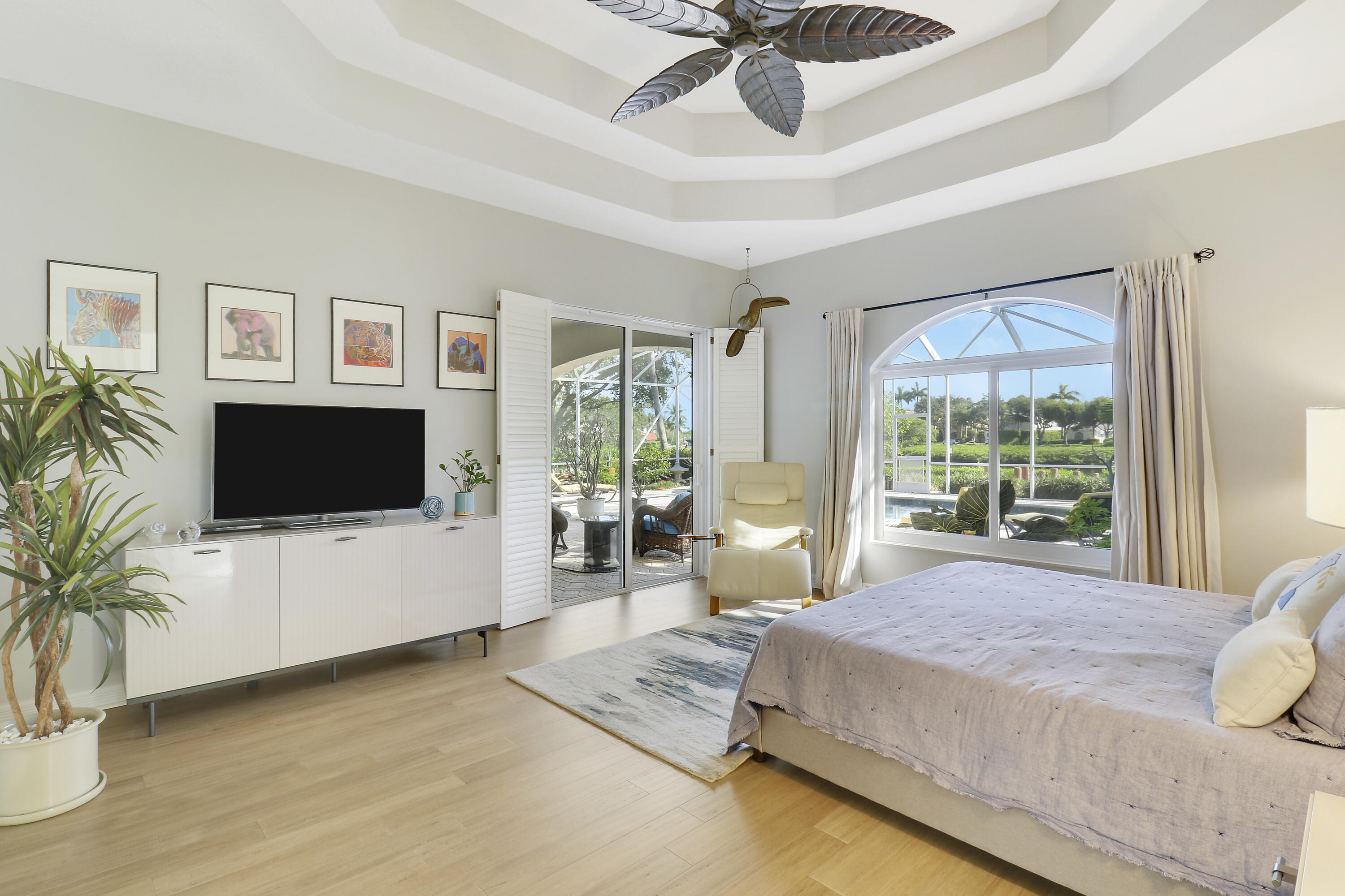 8733 SE Compass Island Way