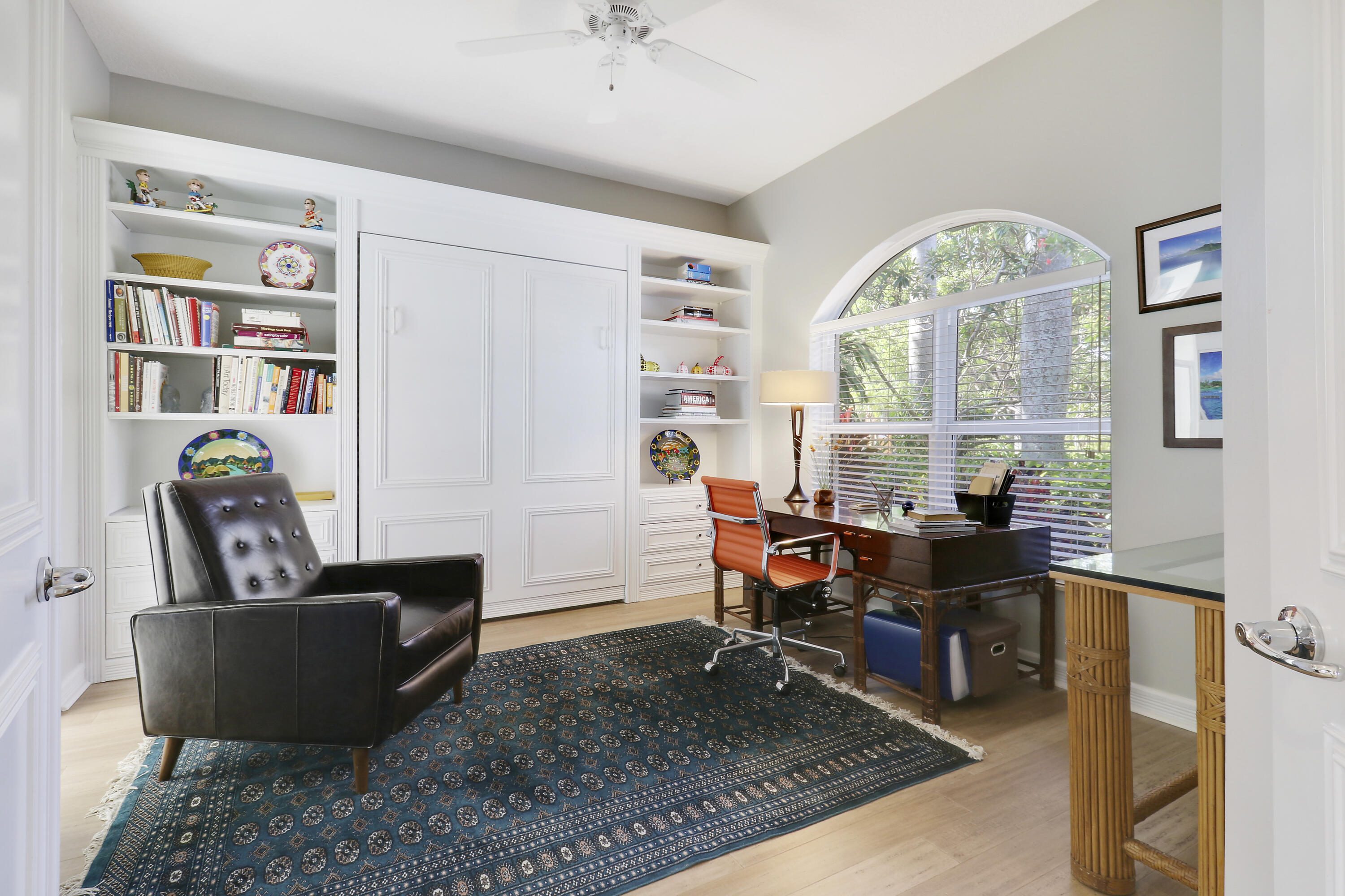 8733 SE Compass Island Way