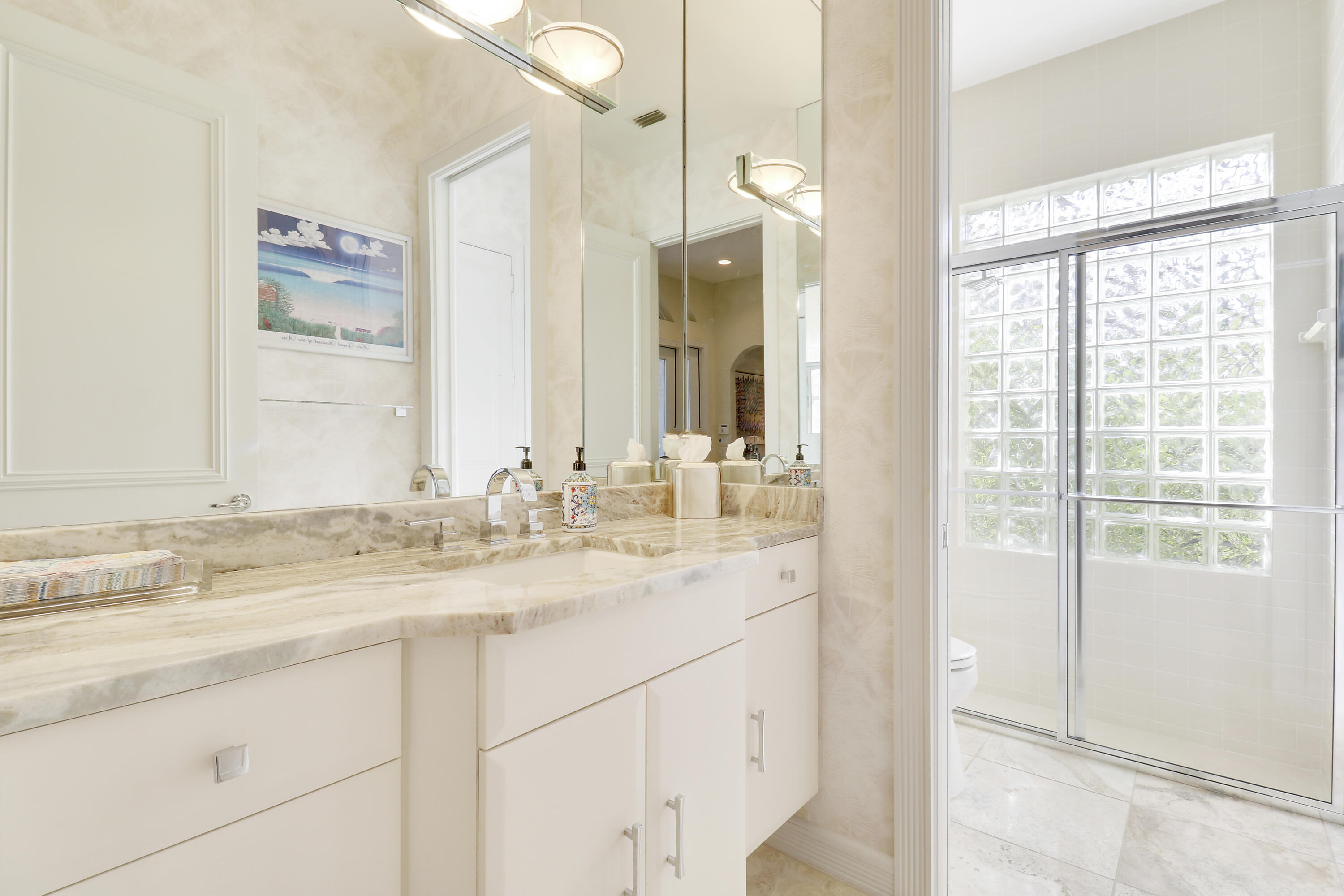 8733 SE Compass Island Way