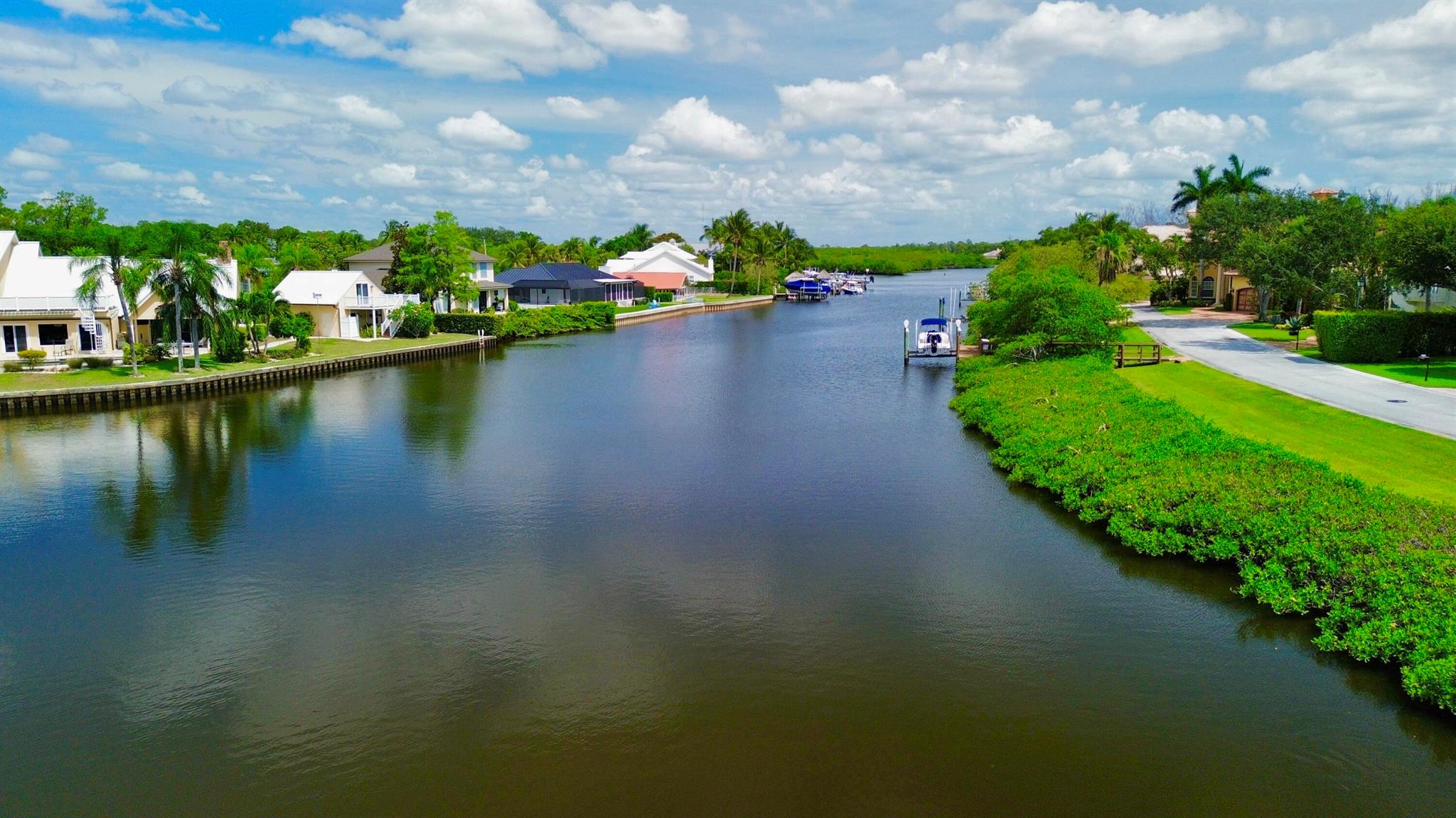 8733 SE Compass Island Way