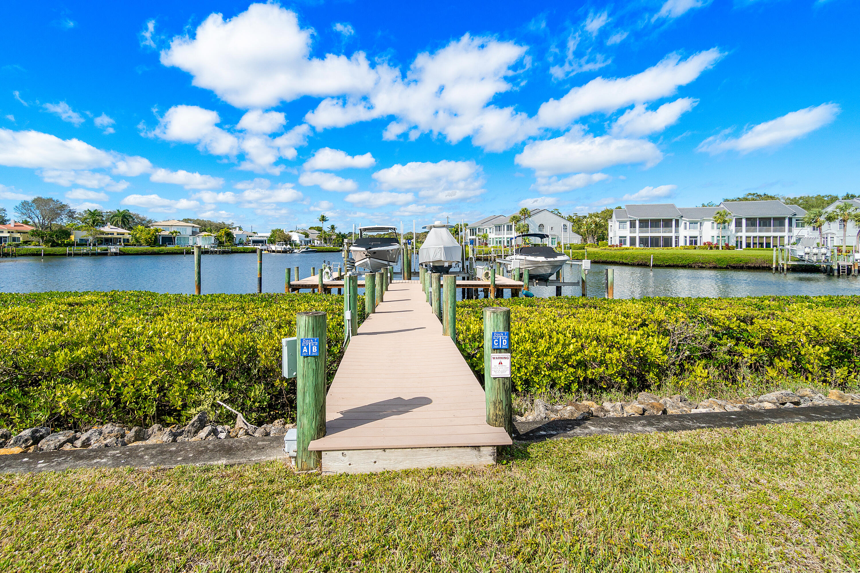 2603 Captains Way