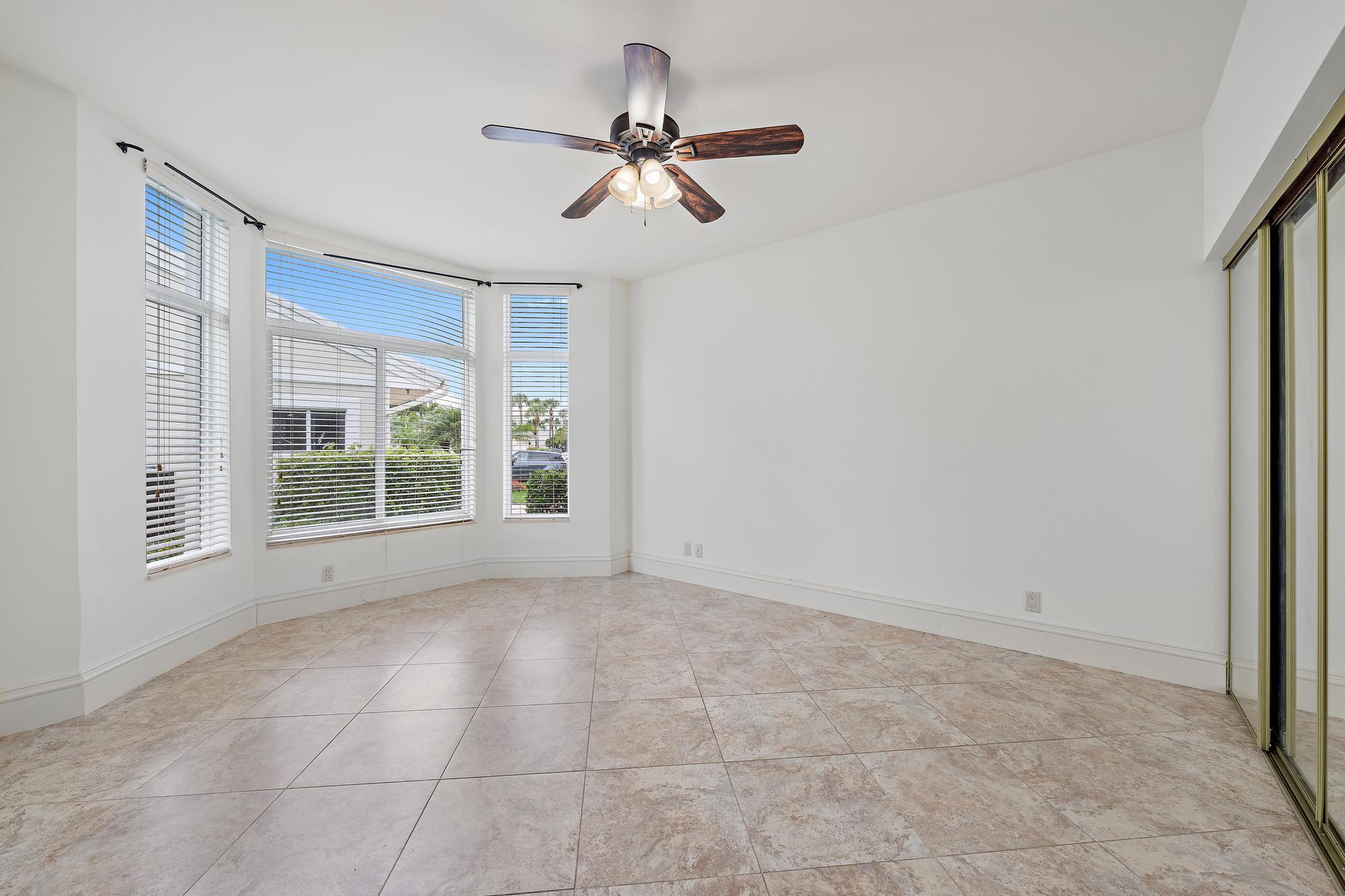1504 Captains Way
