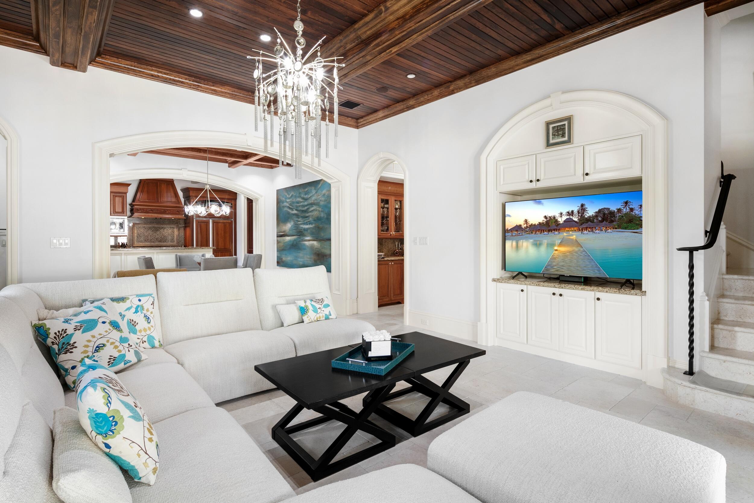 306 Villa Drive