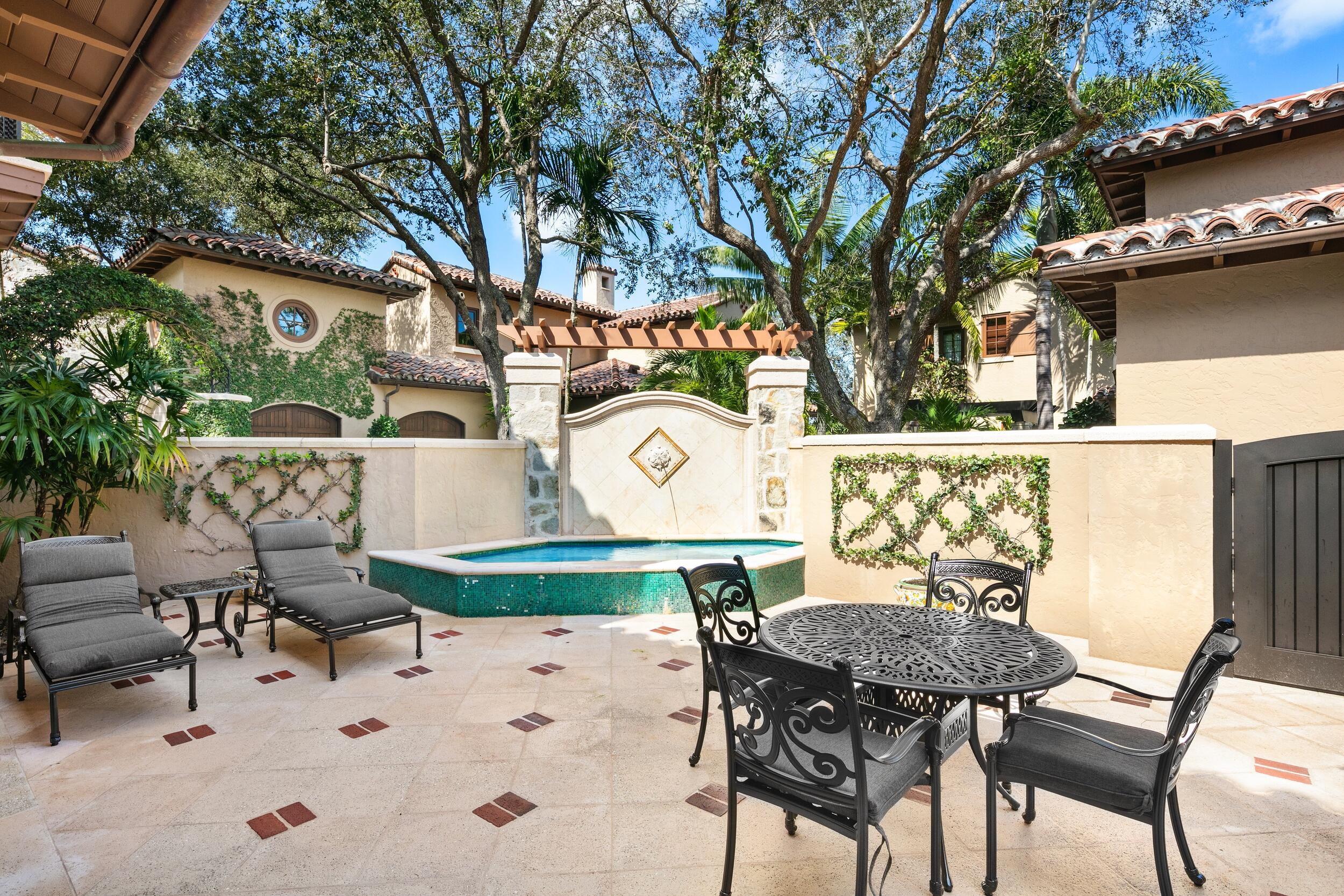 306 Villa Drive