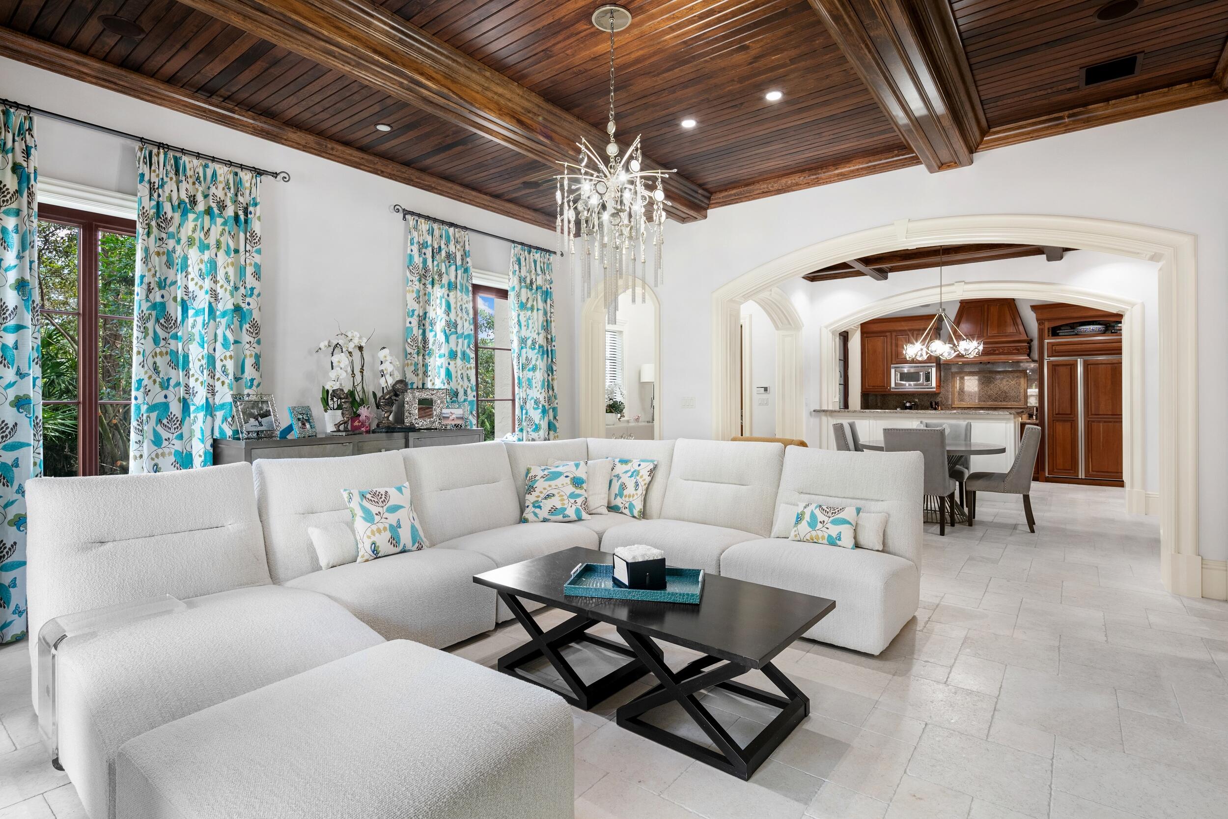 306 Villa Drive