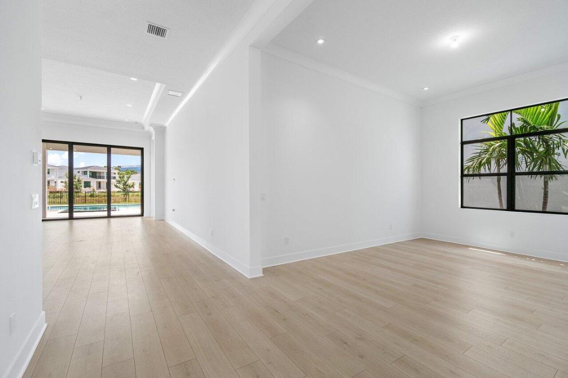 13393 Artisan Circle