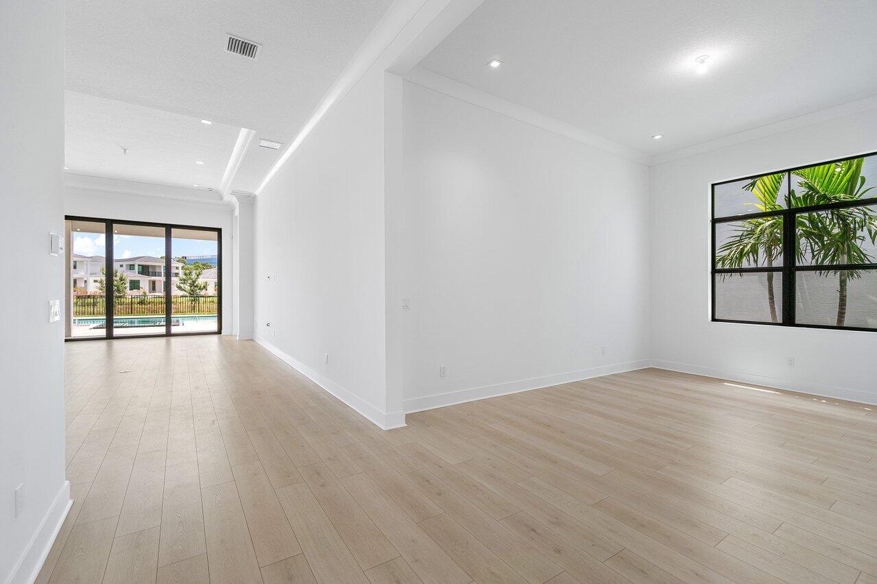 13393 Artisan Circle