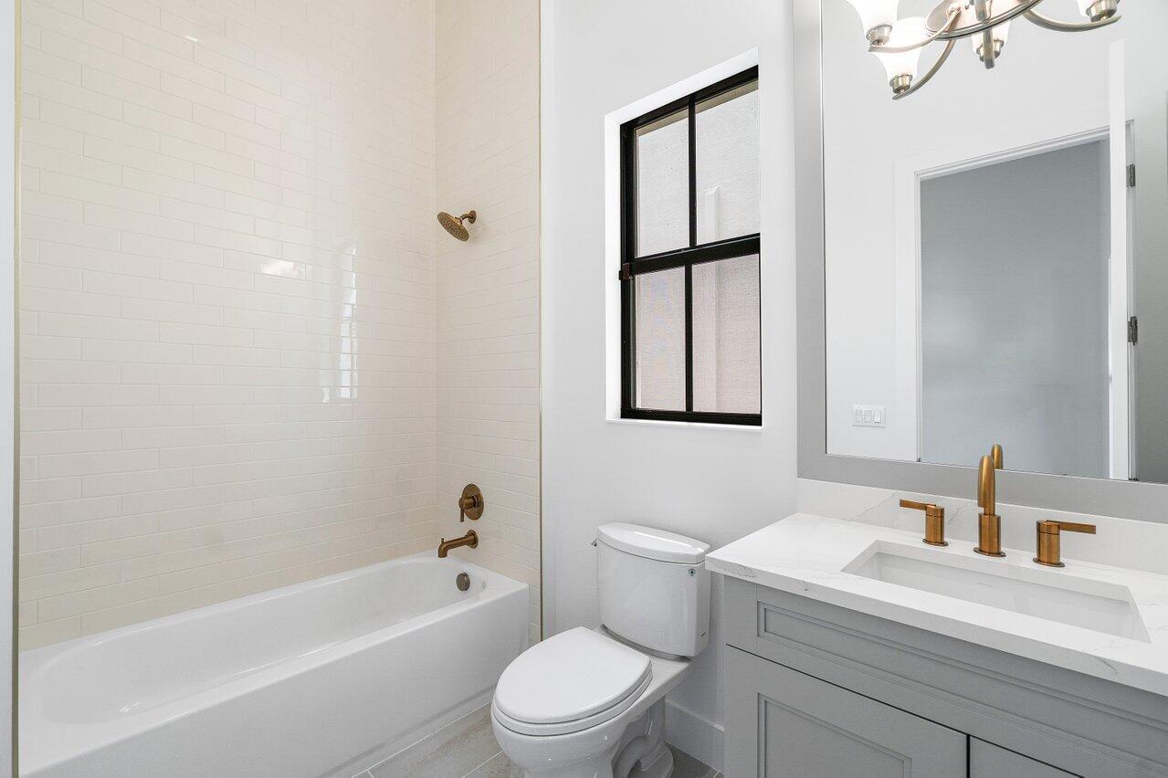 13393 Artisan Circle