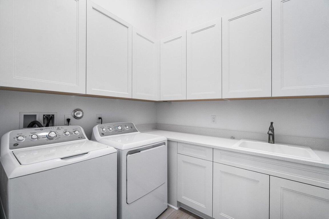 13393 Artisan Circle