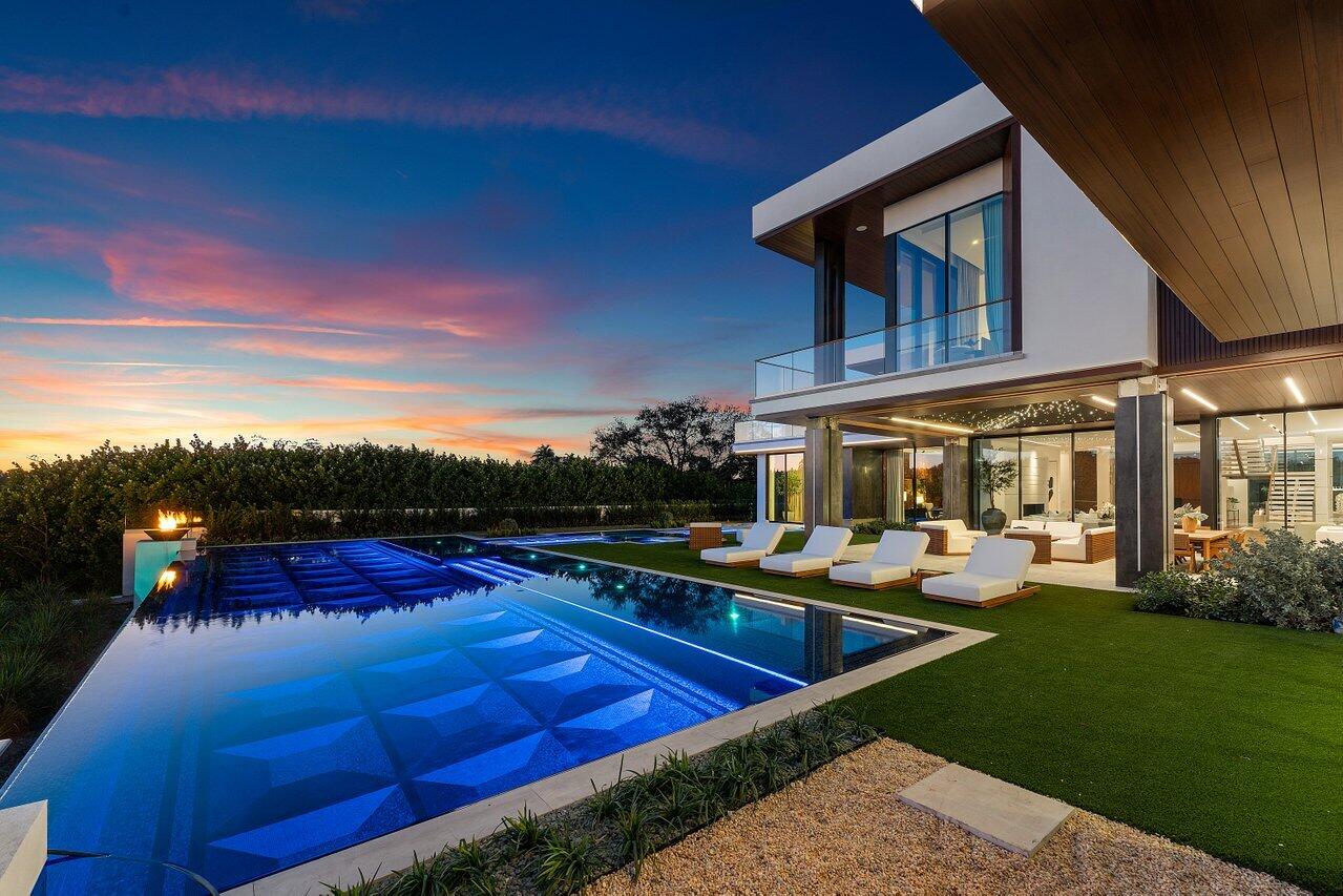 126 Spinnaker Lane Lane