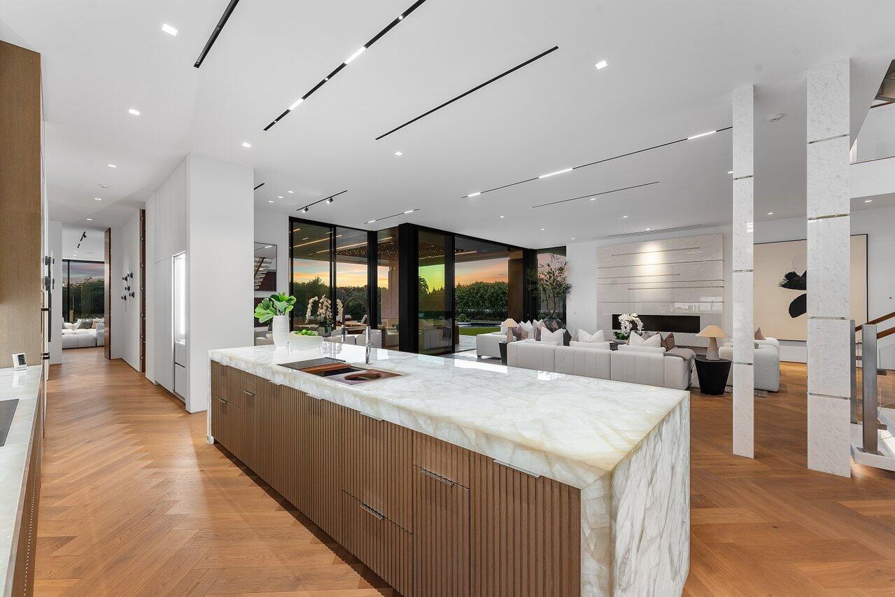 126 Spinnaker Lane Lane