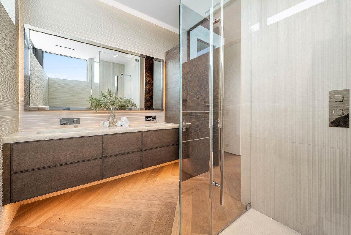 126 Spinnaker Lane Lane